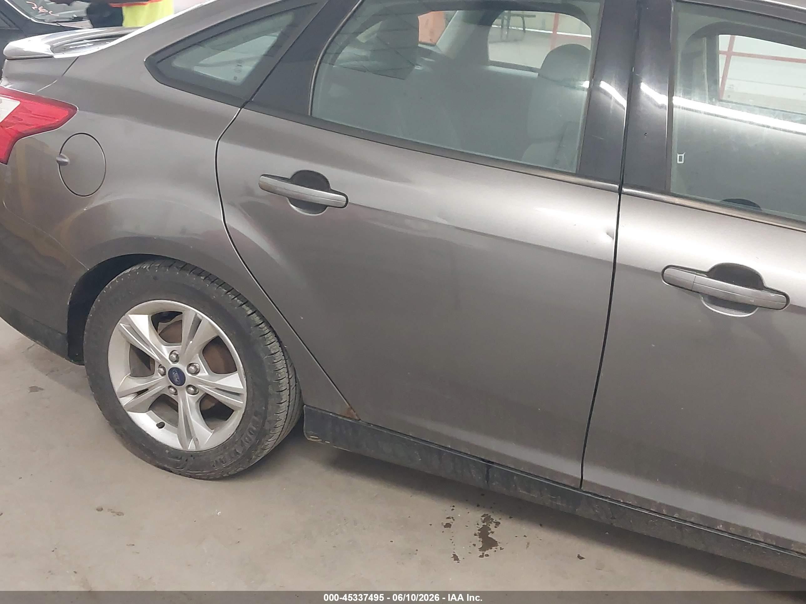 2014 Ford Focus Se Серый vin: 1FADP3F27EL332312