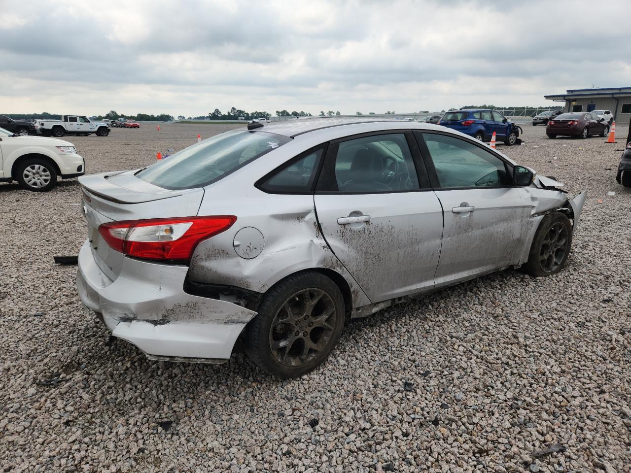 2014 Ford Focus Se Silver vin: 1FADP3F27EL334240