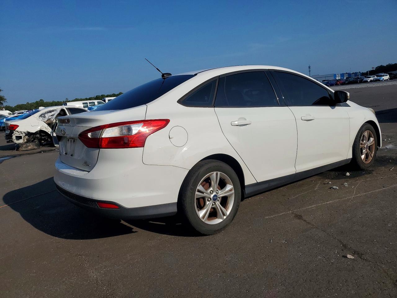 2014 Ford Focus Se White vin: 1FADP3F27EL346128