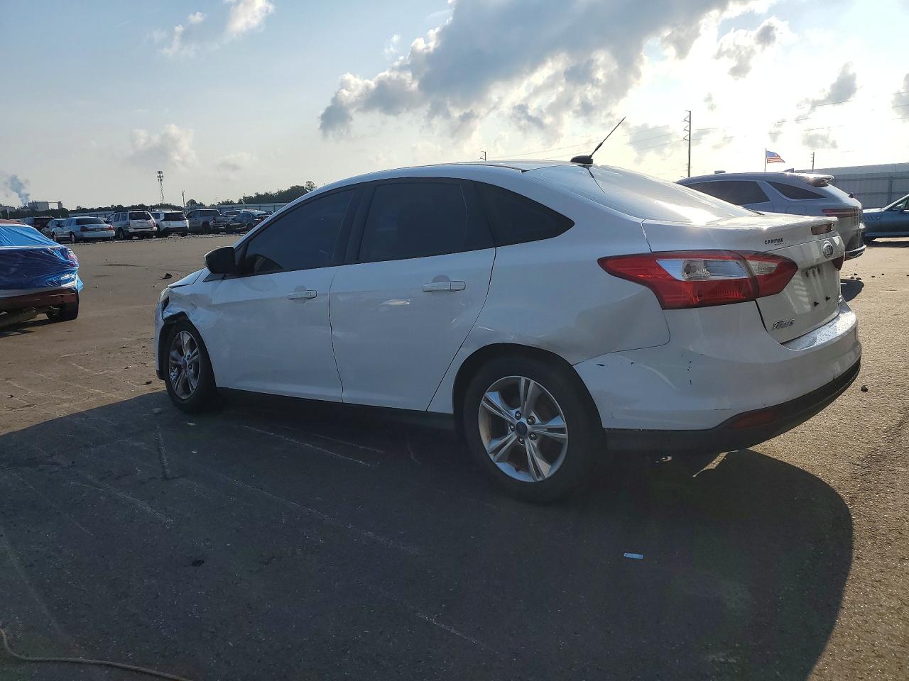 2014 Ford Focus Se White vin: 1FADP3F27EL346128