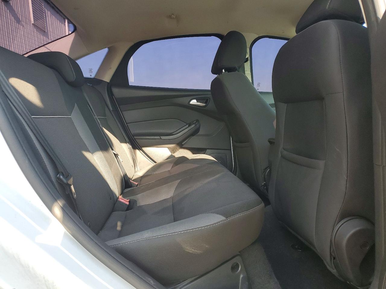 2014 Ford Focus Se White vin: 1FADP3F27EL346128