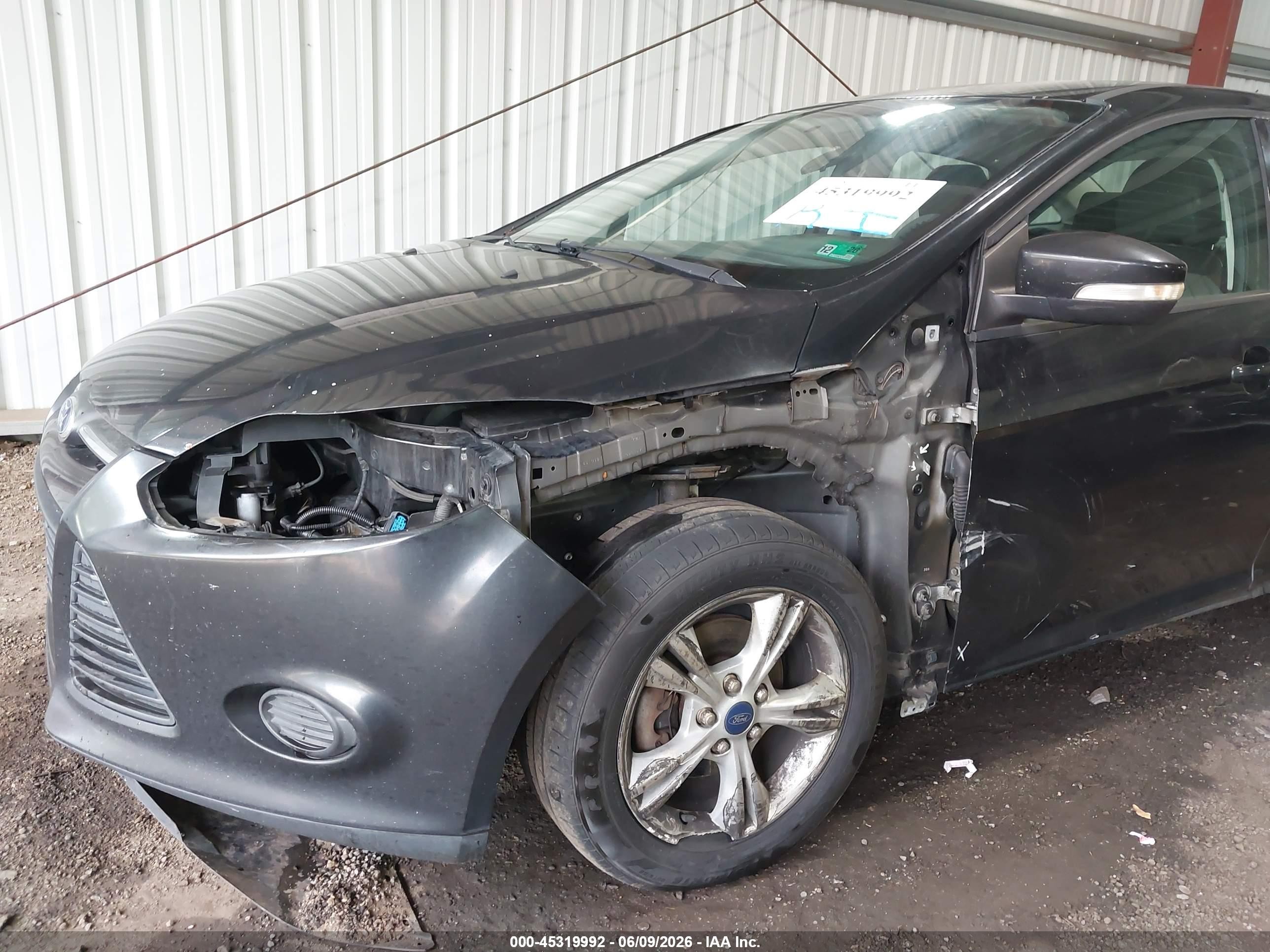2014 Ford Focus Se Dark Blue vin: 1FADP3F27EL369070