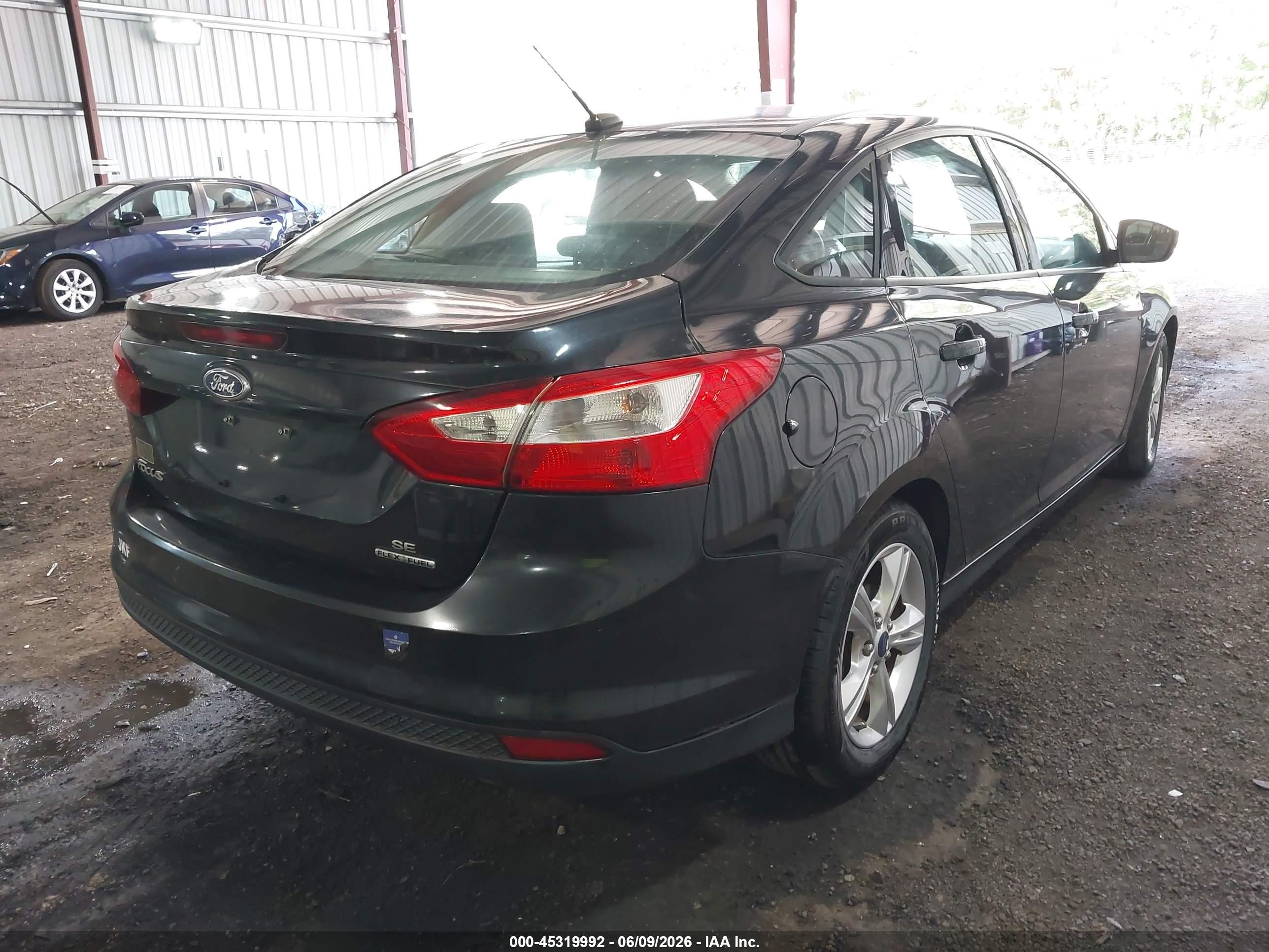2014 Ford Focus Se Dark Blue vin: 1FADP3F27EL369070