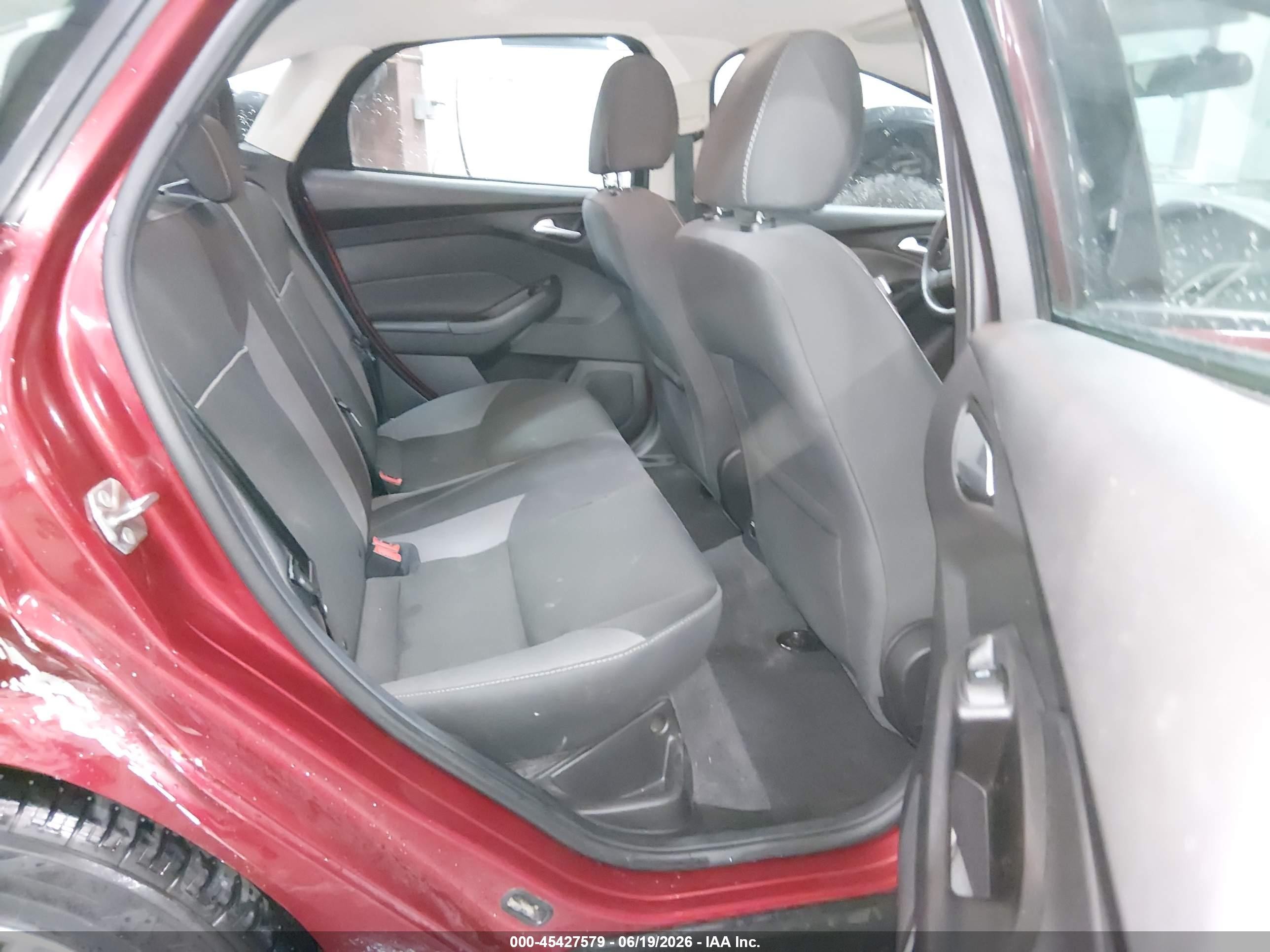 2014 Ford Focus Se Maroon vin: 1FADP3F27EL373863