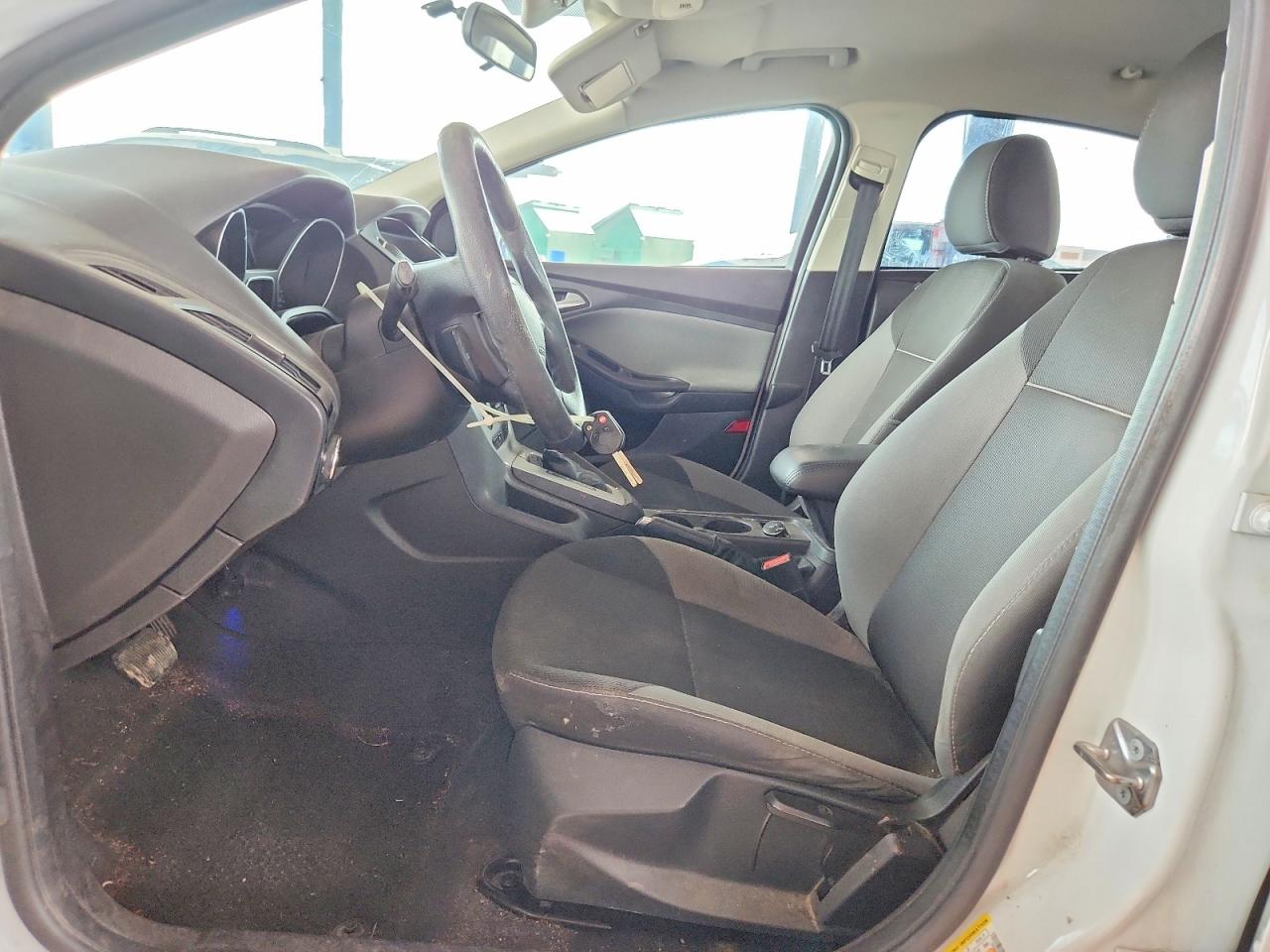 2014 Ford Focus Se Белый vin: 1FADP3F27EL382398
