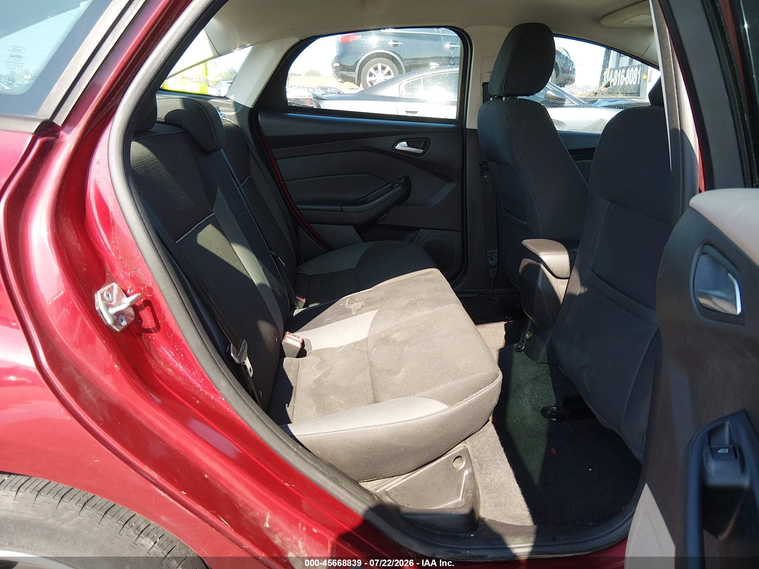 2014 Ford Focus Se Red vin: 1FADP3F27EL388380