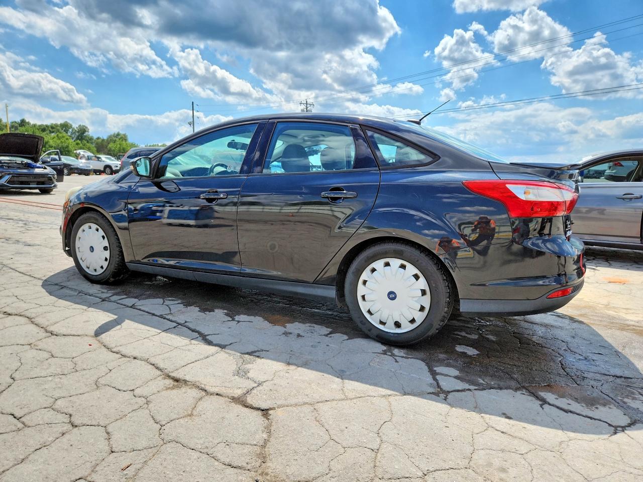 2014 Ford Focus Se Черный vin: 1FADP3F27EL394034