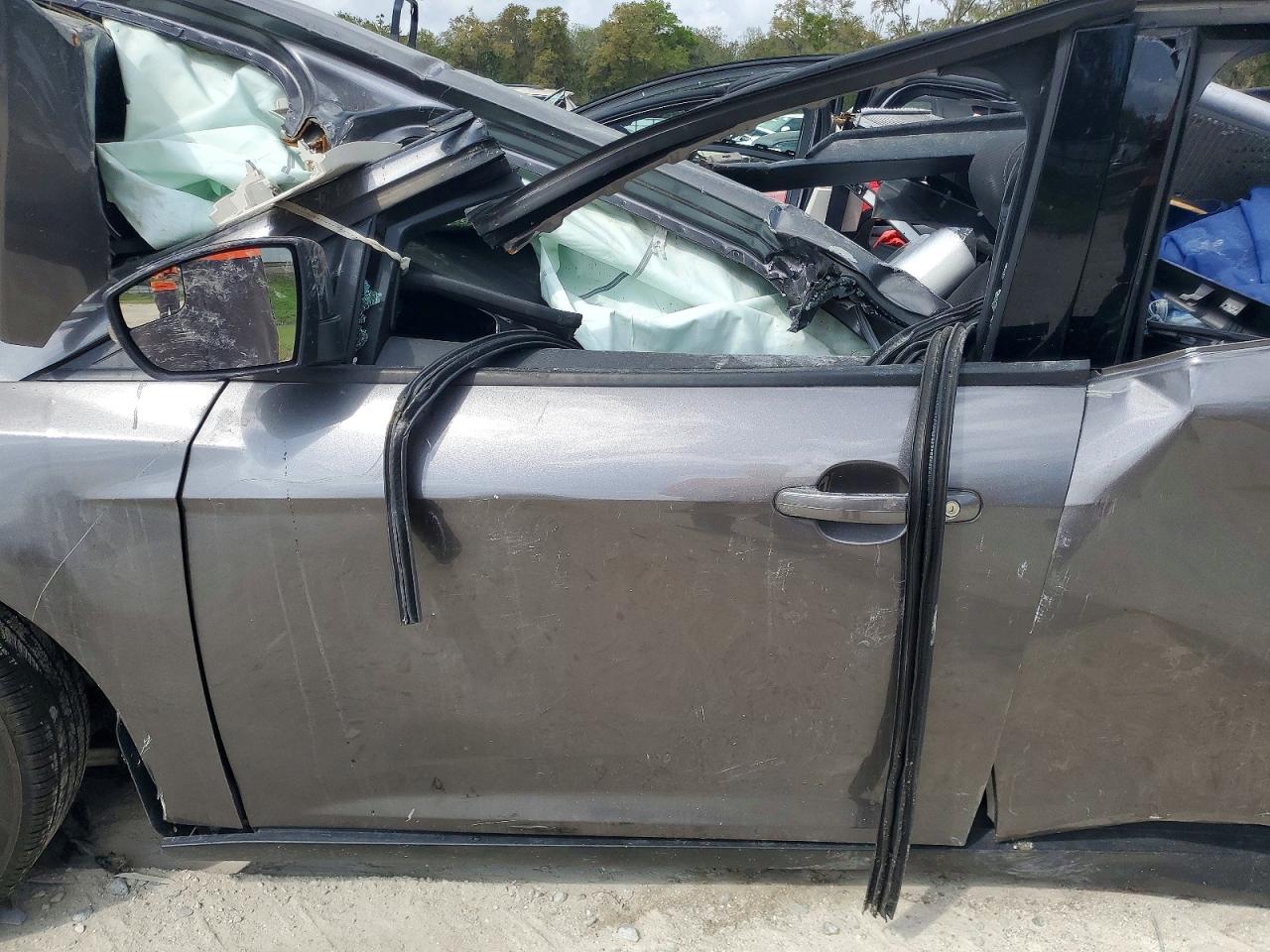 2014 Ford Focus Se Gray vin: 1FADP3F27EL396060