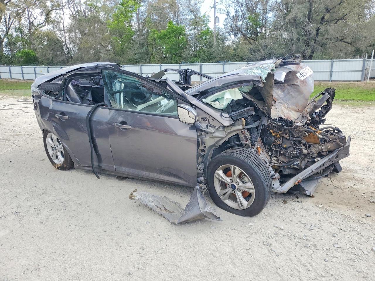 2014 Ford Focus Se Gray vin: 1FADP3F27EL396060