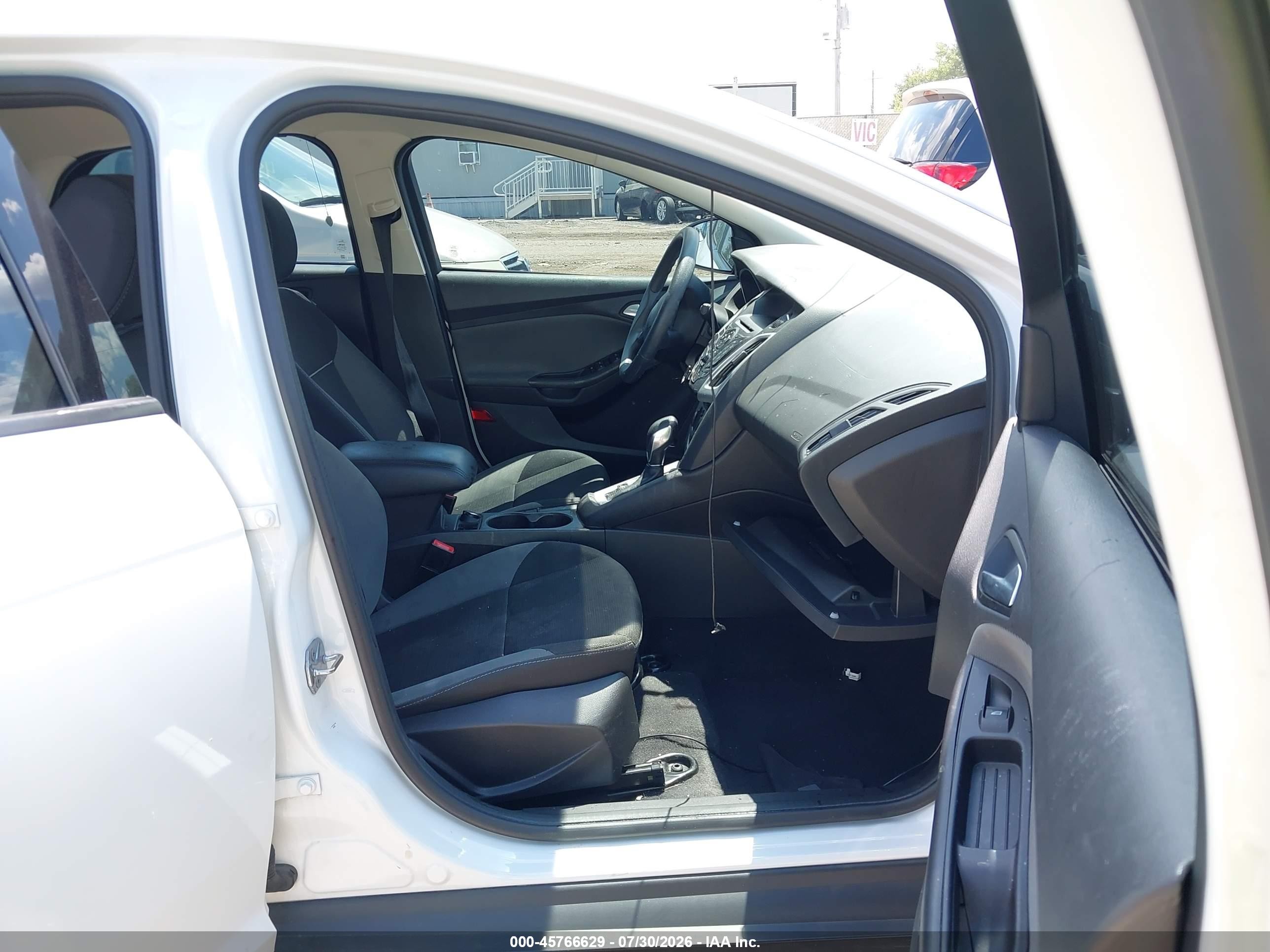 2014 Ford Focus Se White vin: 1FADP3F27EL397631