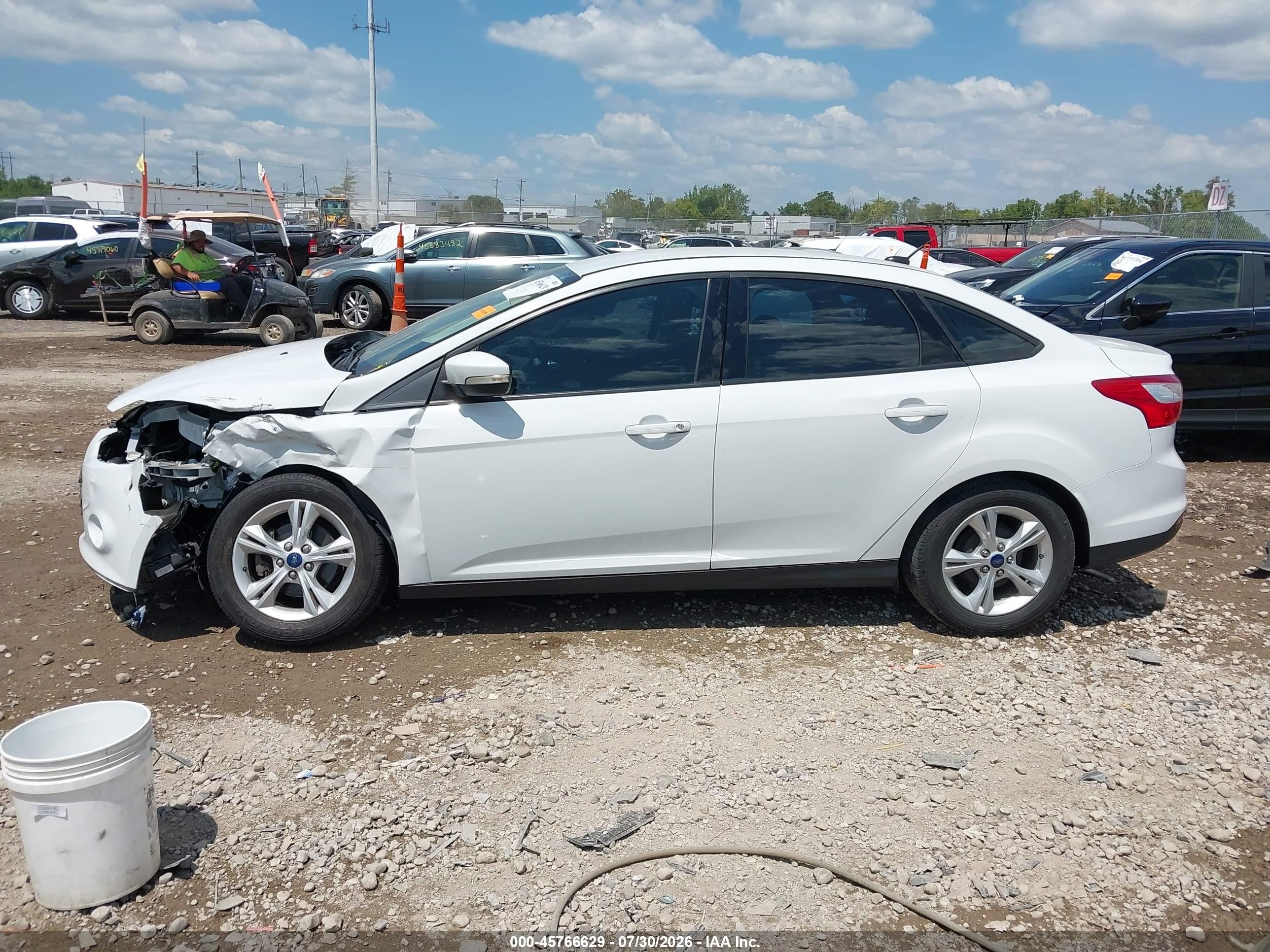2014 Ford Focus Se White vin: 1FADP3F27EL397631