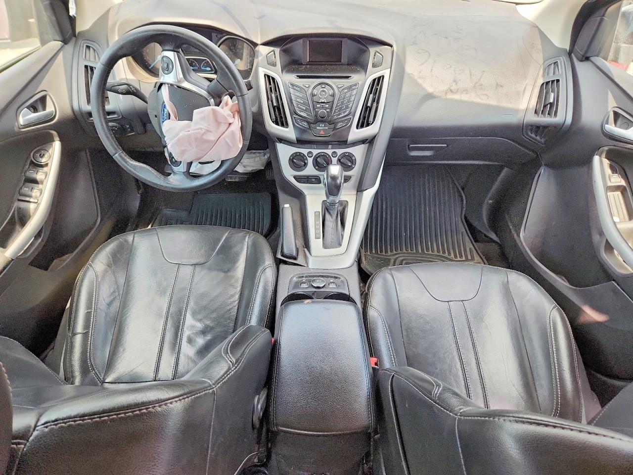 2014 Ford Focus Se Burgundy vin: 1FADP3F27EL397760