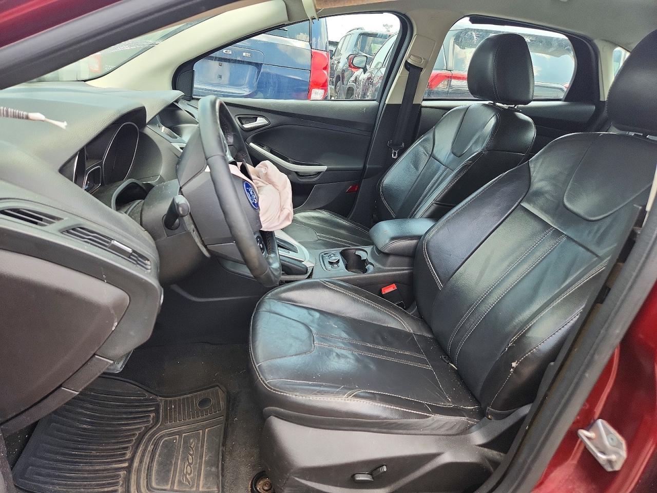 2014 Ford Focus Se Burgundy vin: 1FADP3F27EL397760