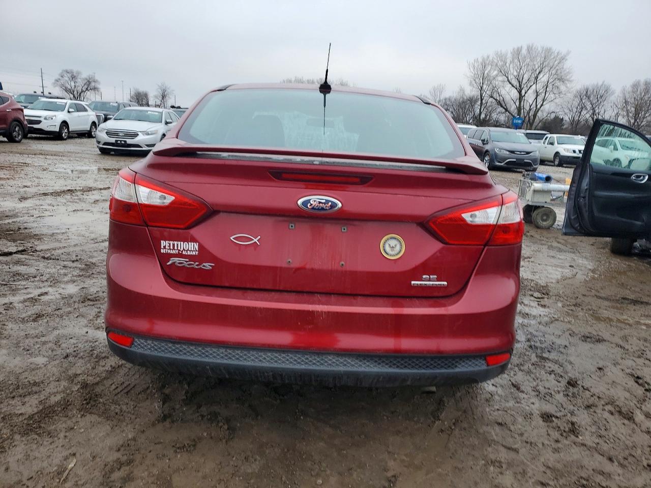 2014 Ford Focus Se Red vin: 1FADP3F27EL398889