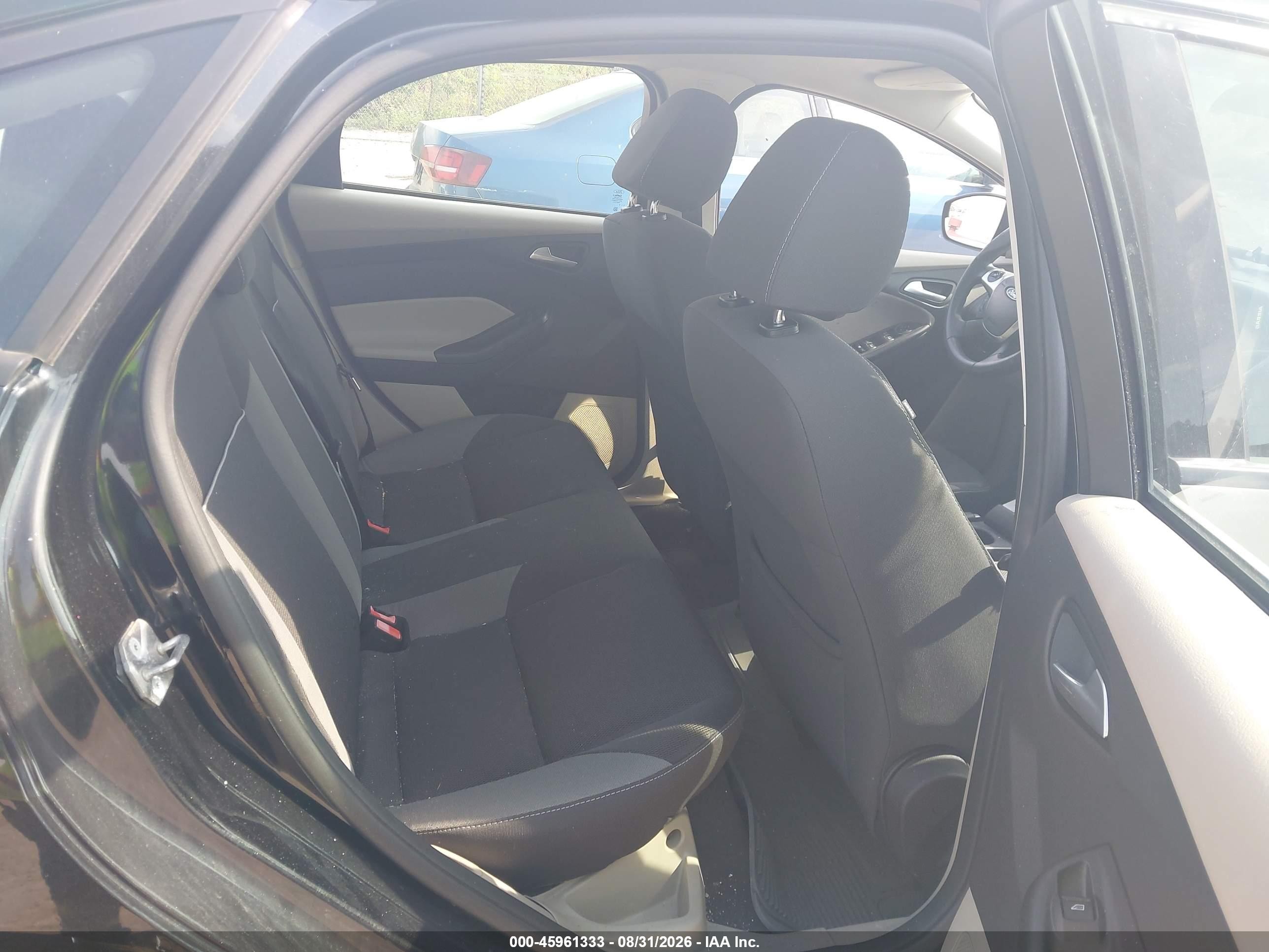 2014 Ford Focus Se Черный vin: 1FADP3F27EL404755