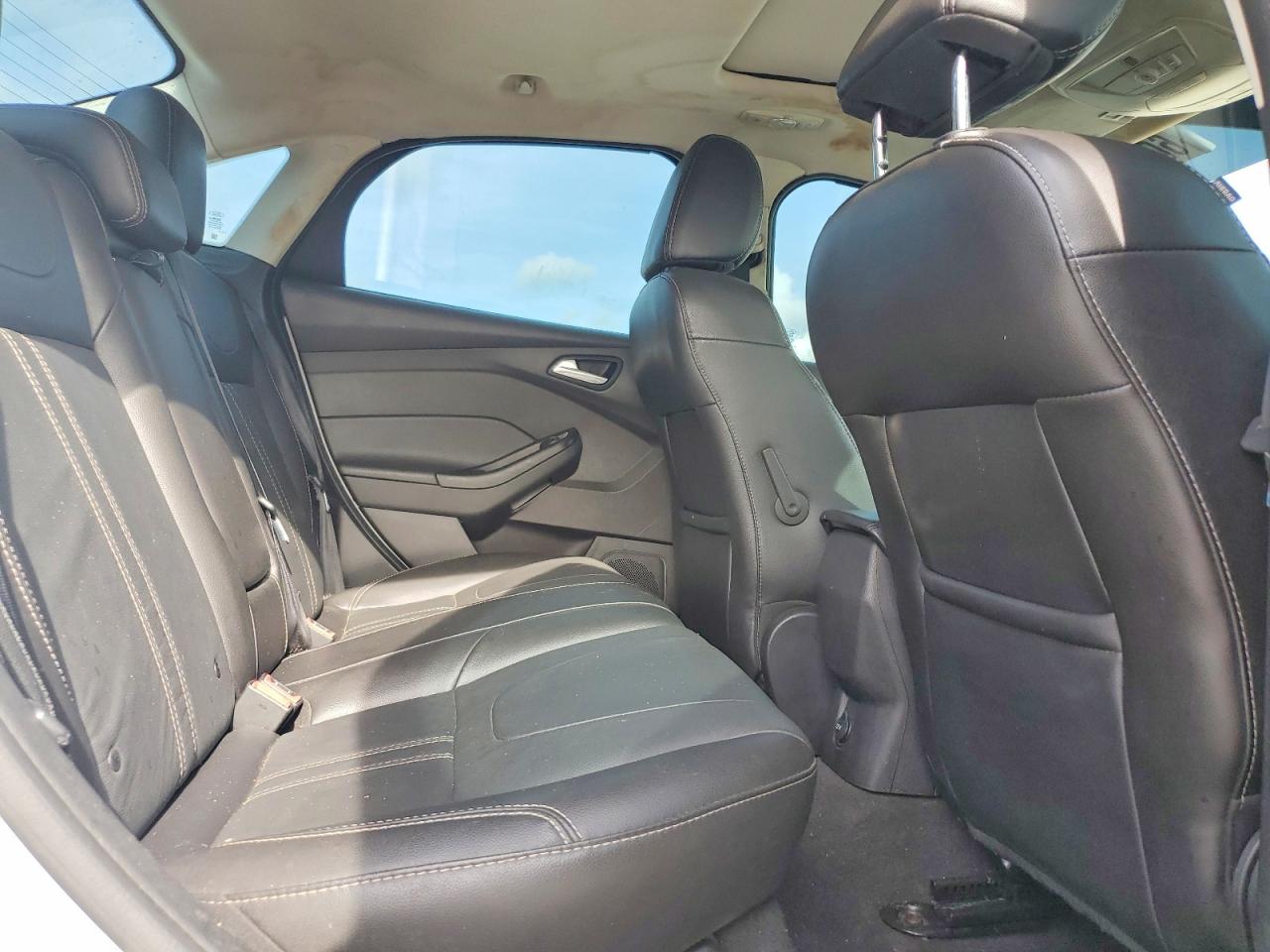 2014 Ford Focus Se White vin: 1FADP3F27EL416338