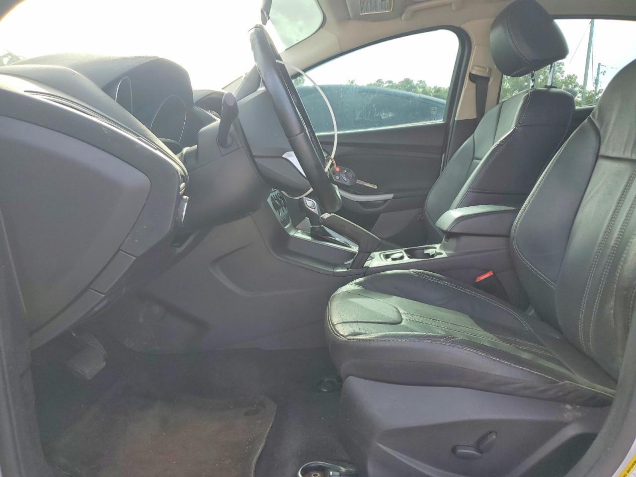 2014 Ford Focus Se White vin: 1FADP3F27EL416338