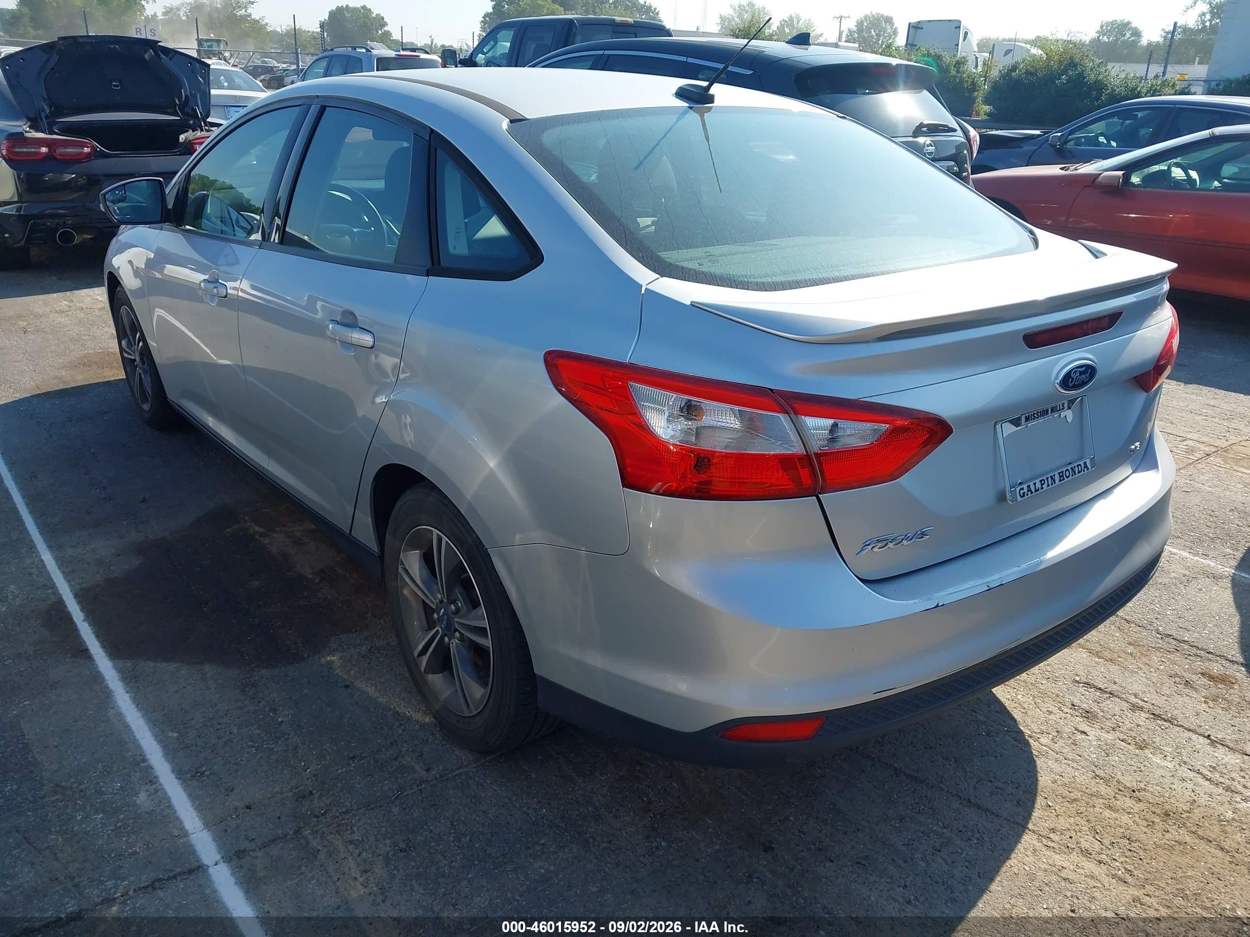 2014 Ford Focus Se Silver vin: 1FADP3F27EL418414
