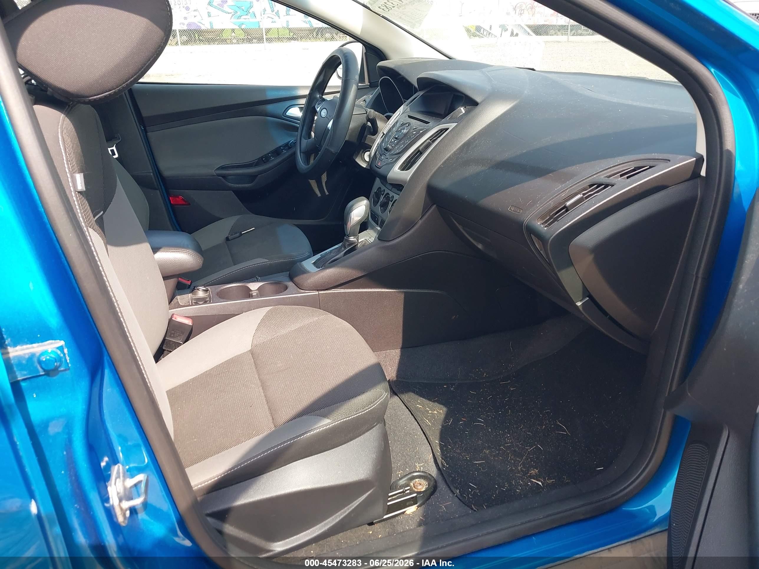 2014 Ford Focus Se Blue vin: 1FADP3F27EL428215