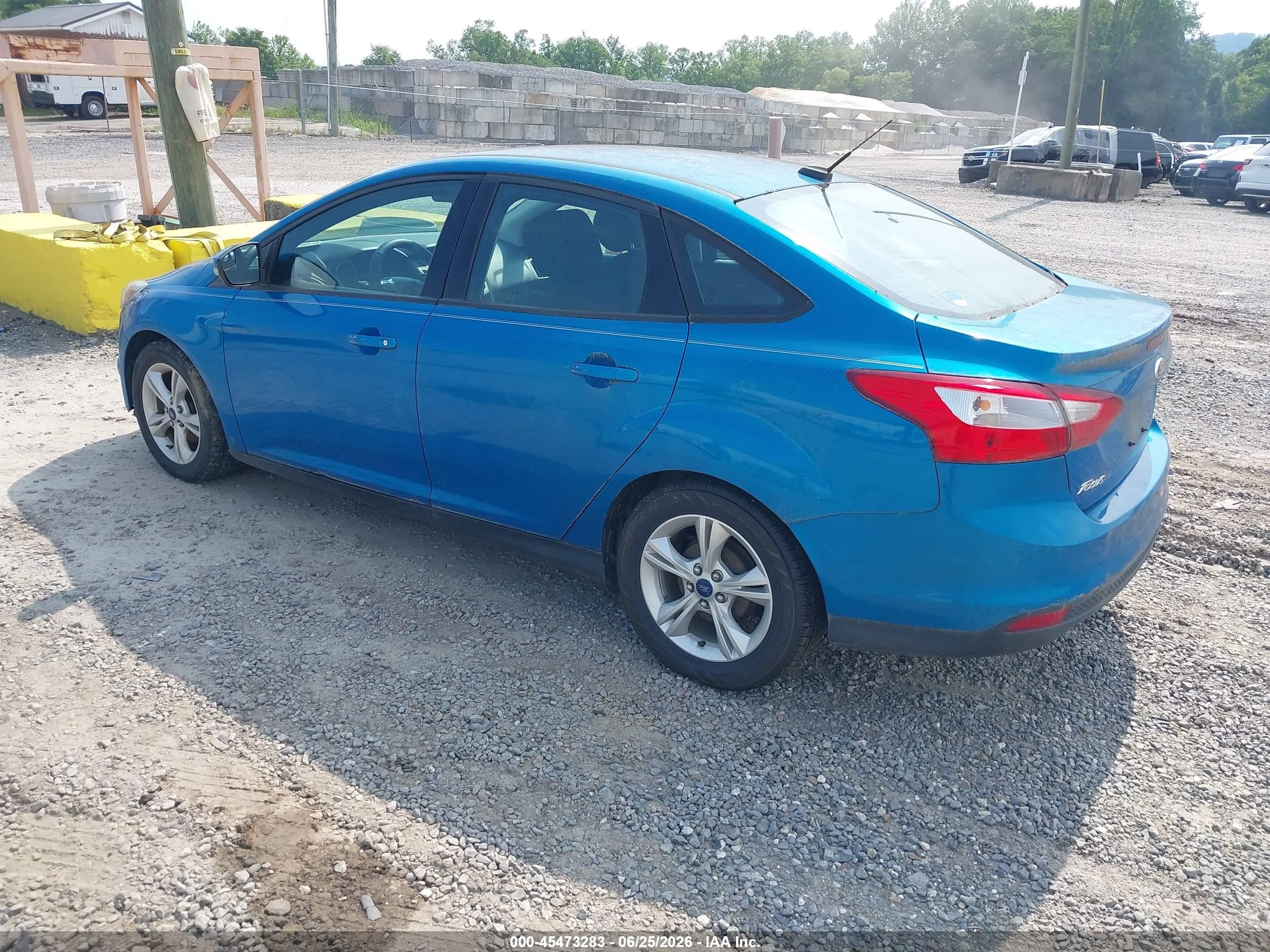 2014 Ford Focus Se Blue vin: 1FADP3F27EL428215