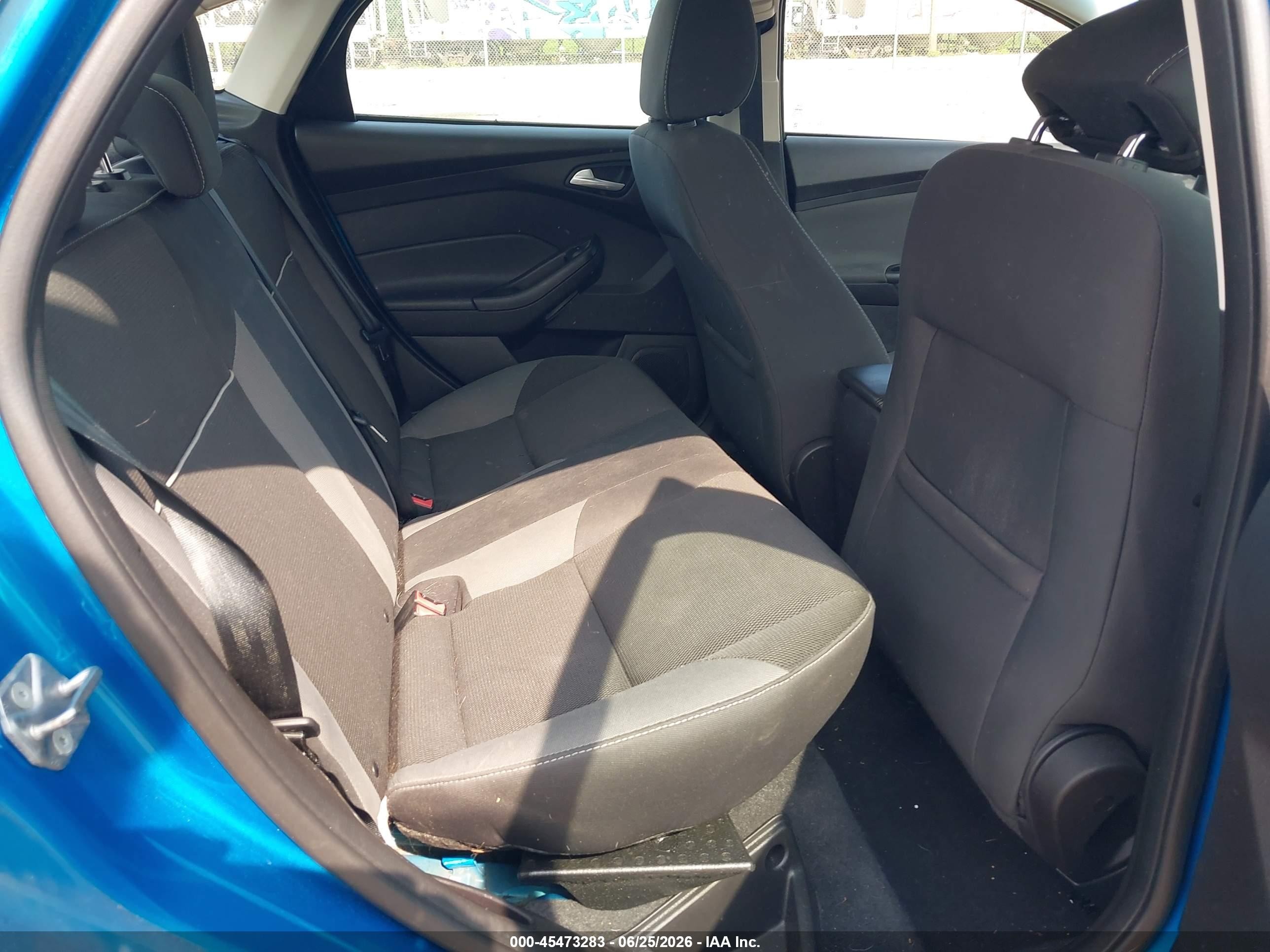 2014 Ford Focus Se Blue vin: 1FADP3F27EL428215