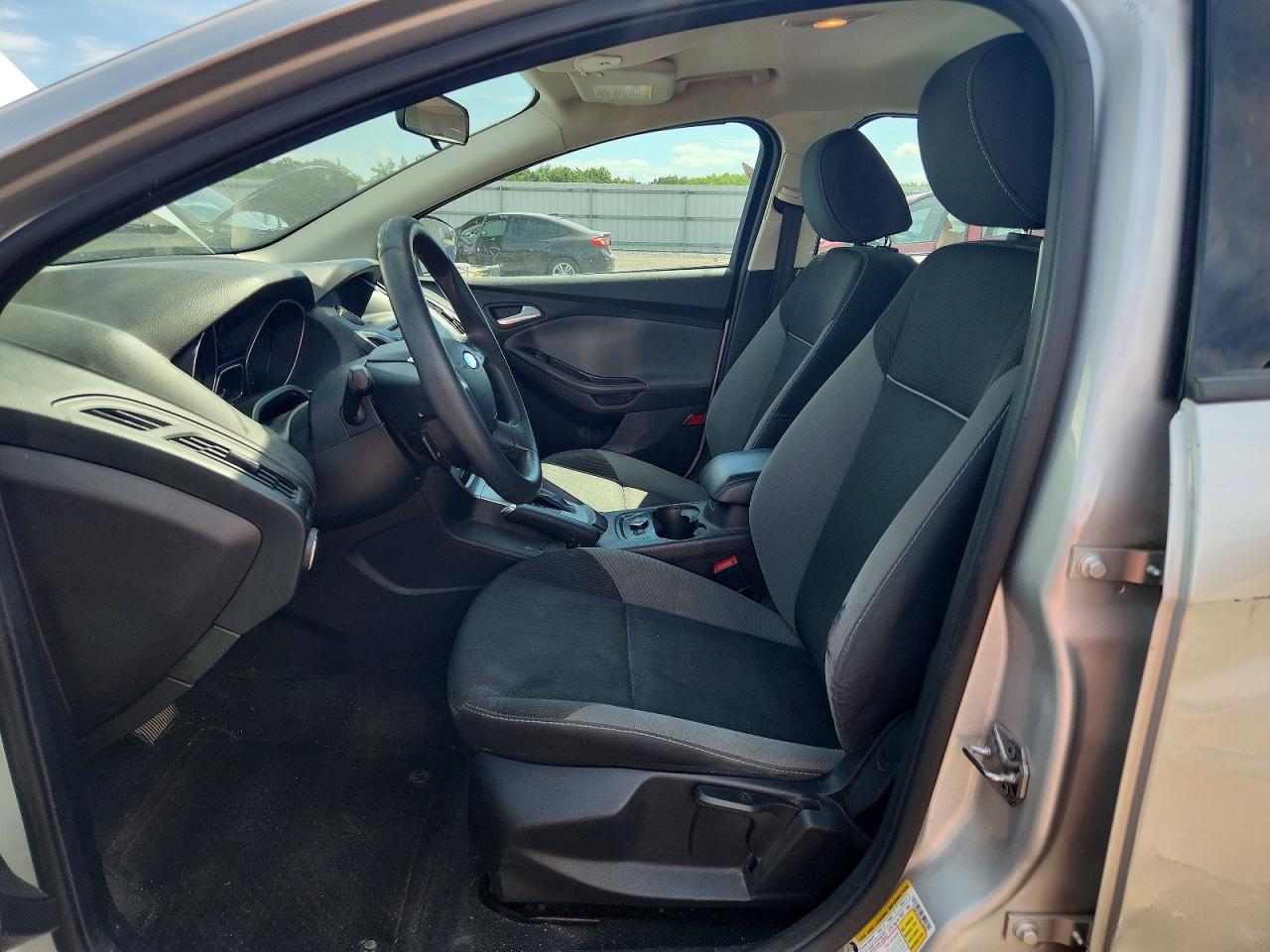 2014 Ford Focus Se Silver vin: 1FADP3F27EL438467