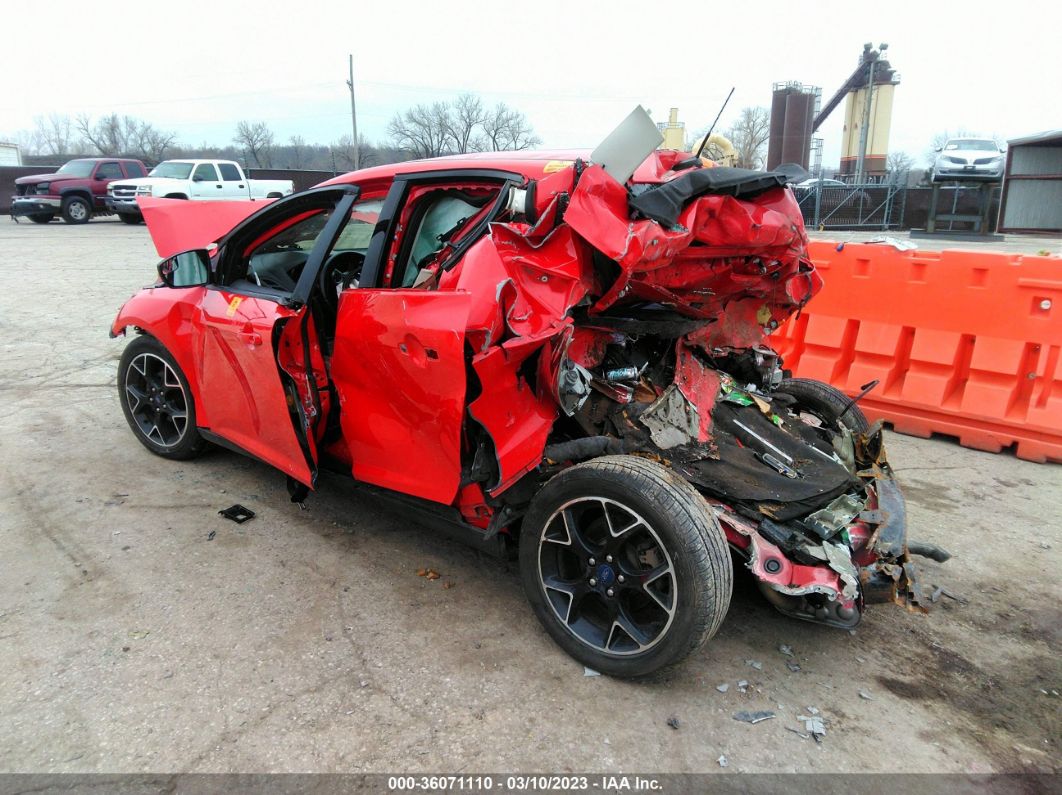 2014 Ford Focus Se Red vin: 1FADP3F27EL440980