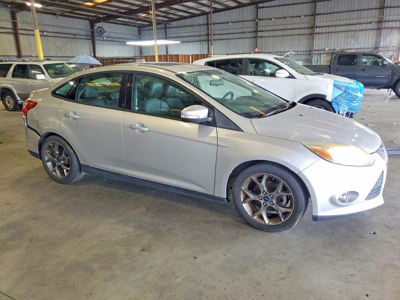 2014 Ford Focus Se Silver vin: 1FADP3F27EL448111