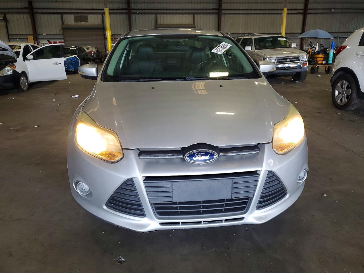 2014 Ford Focus Se Silver vin: 1FADP3F27EL448111