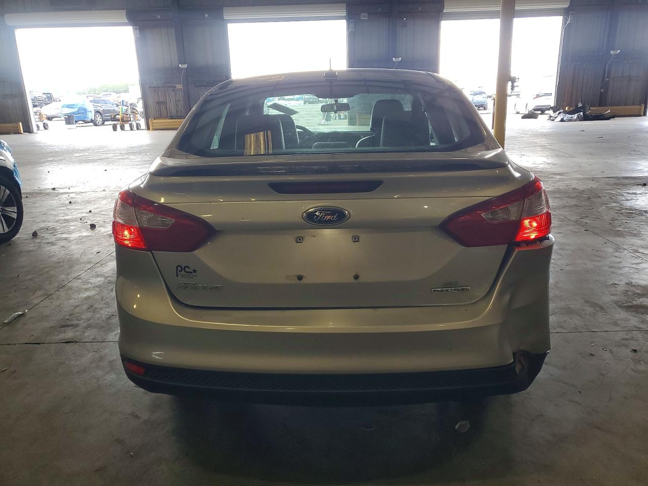 2014 Ford Focus Se Silver vin: 1FADP3F27EL448111