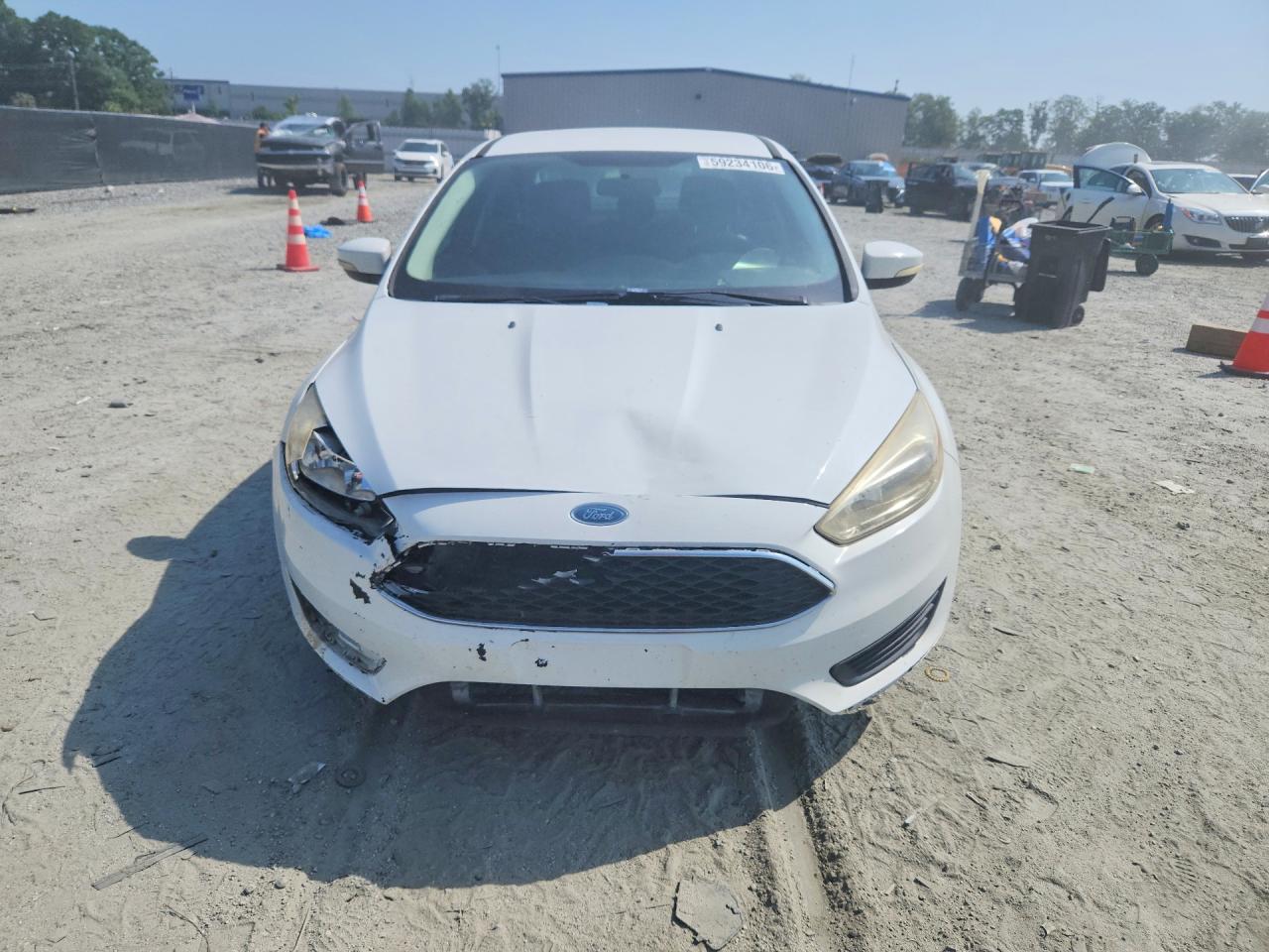 2015 Ford Focus Se White vin: 1FADP3F27FL205738