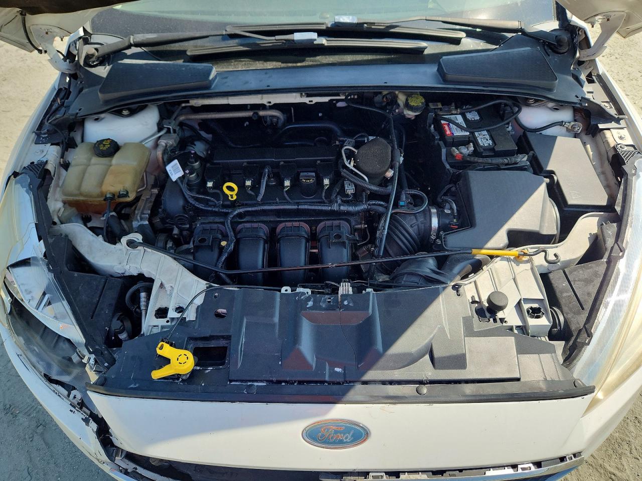 2015 Ford Focus Se White vin: 1FADP3F27FL205738