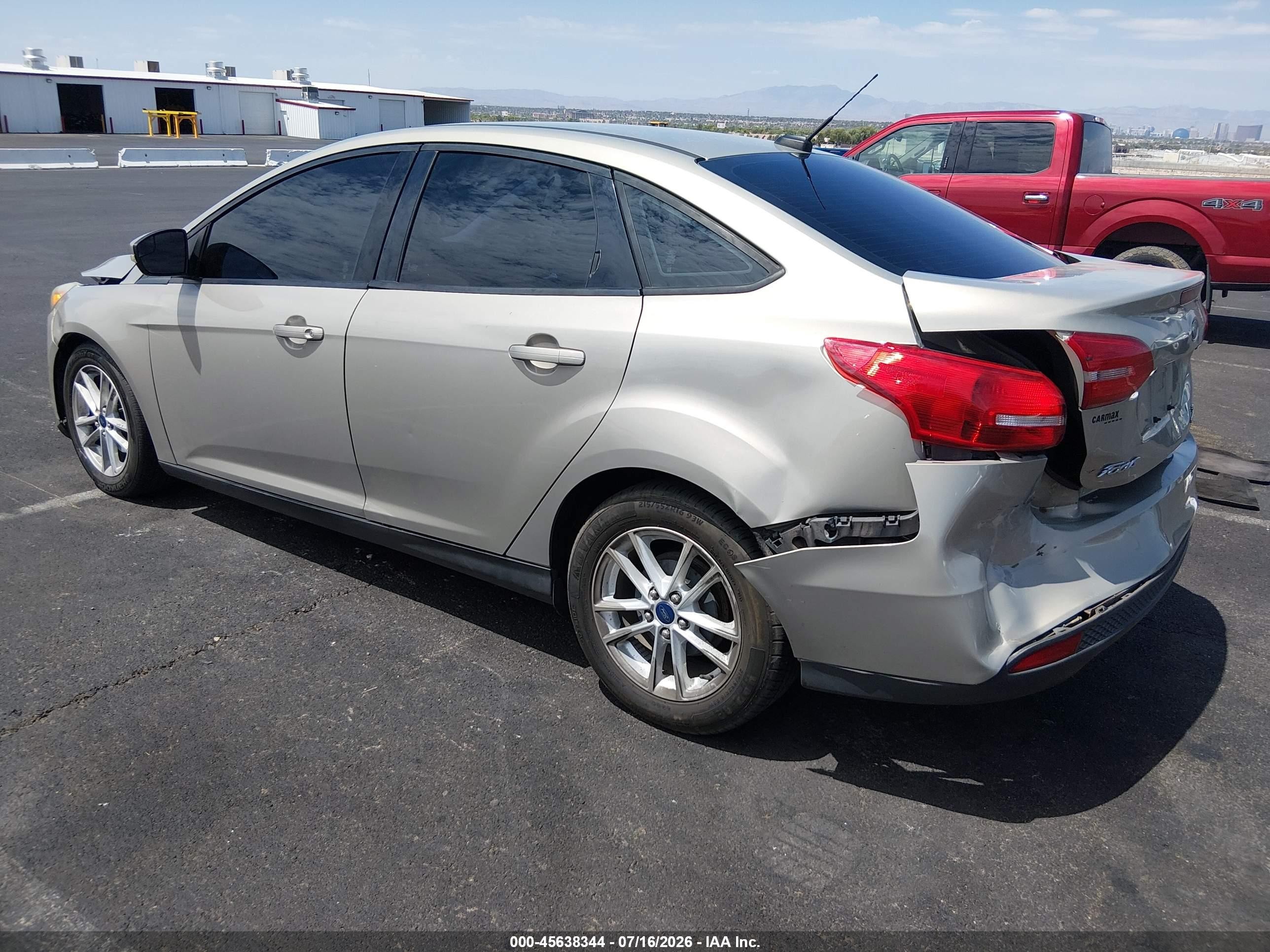 2015 Ford Focus Se Beige vin: 1FADP3F27FL209661