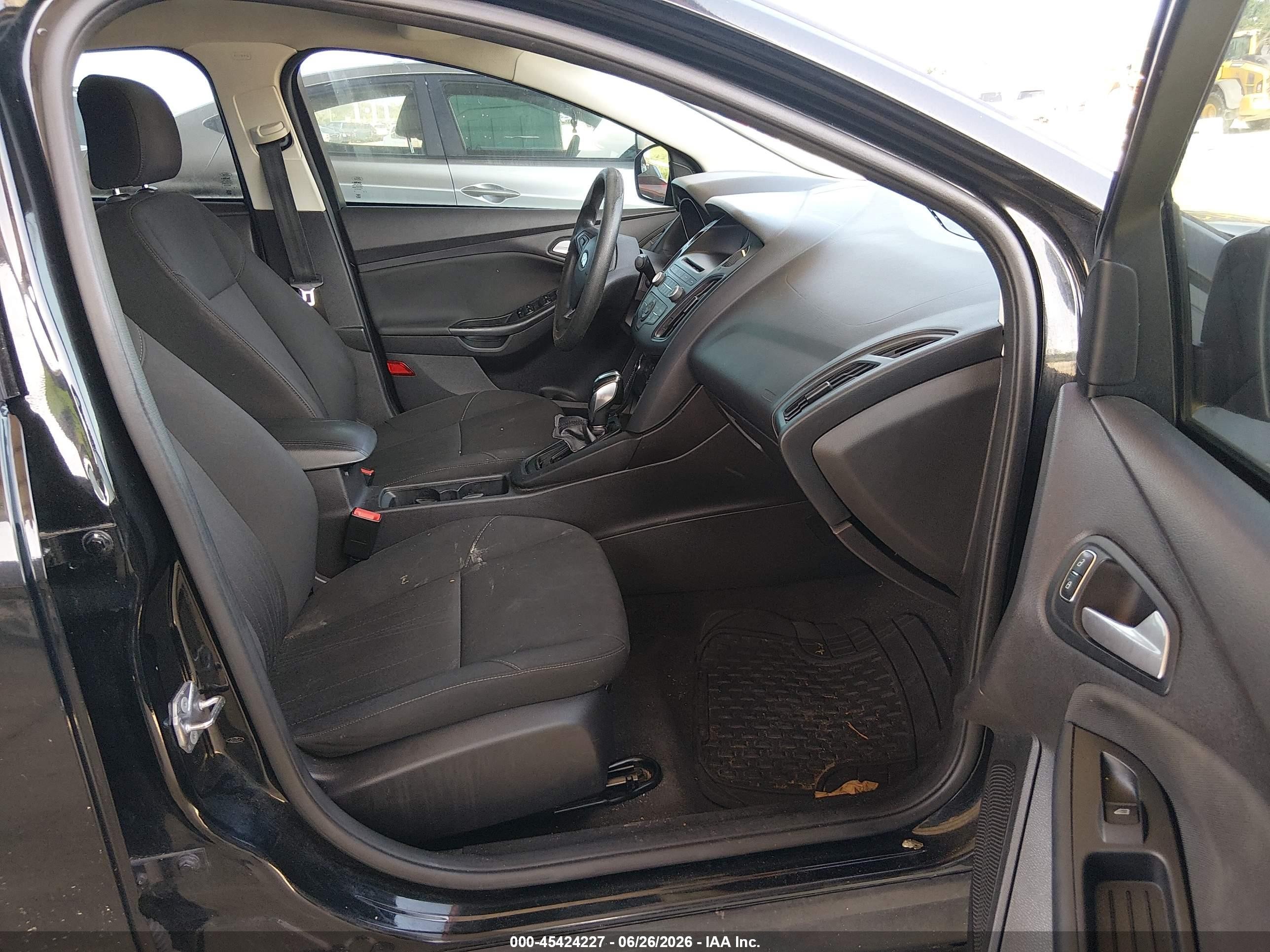 2015 Ford Focus Se Black vin: 1FADP3F27FL216044