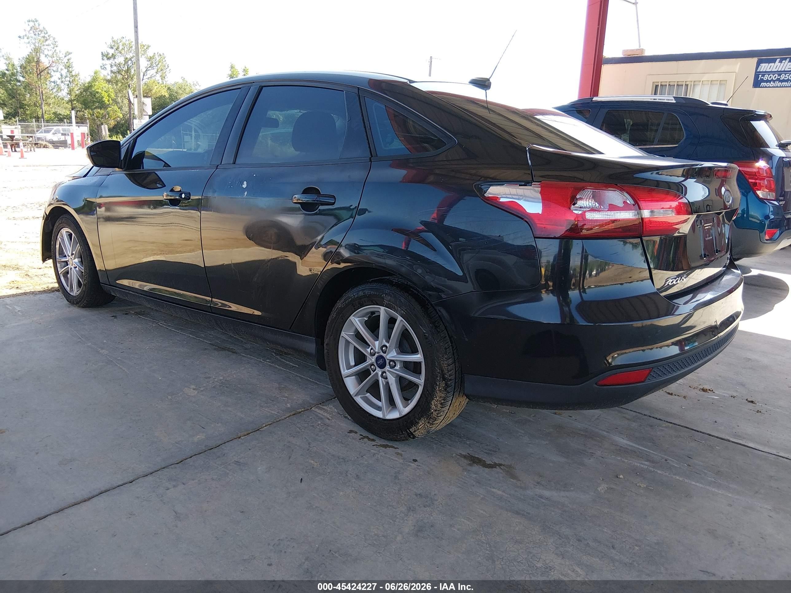 2015 Ford Focus Se Black vin: 1FADP3F27FL216044