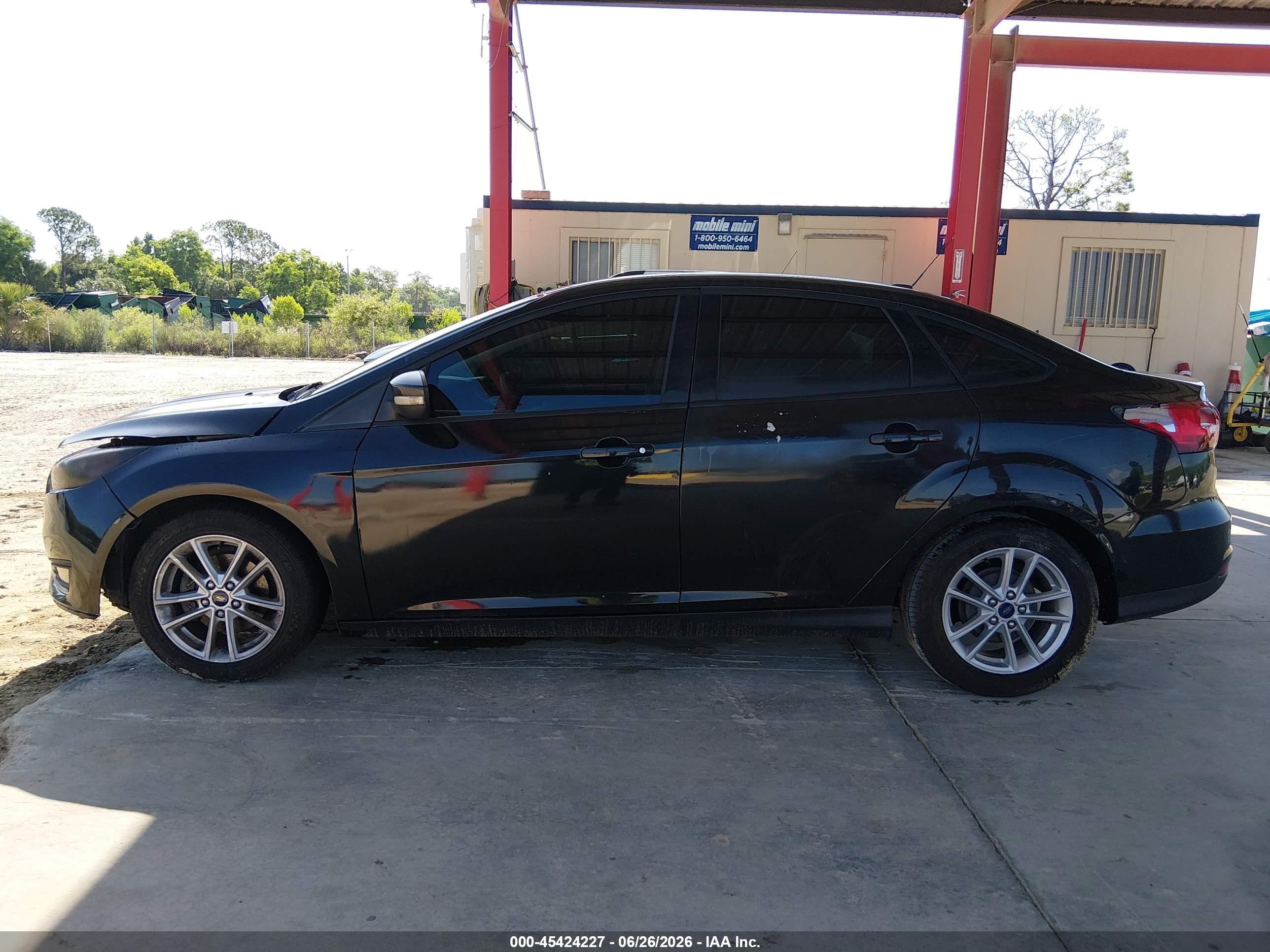 2015 Ford Focus Se Black vin: 1FADP3F27FL216044