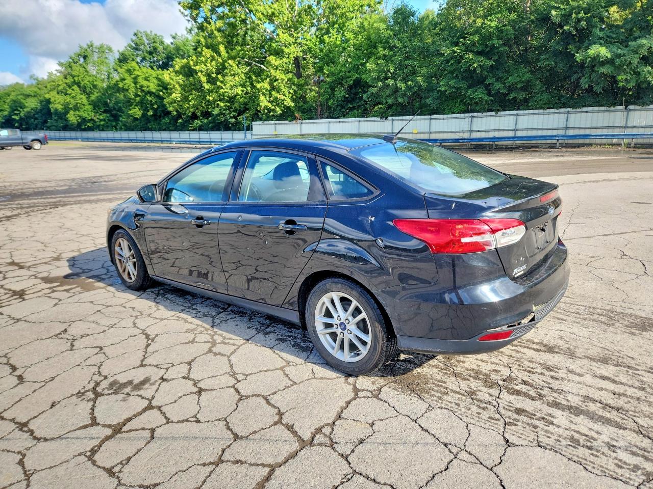 2015 Ford Focus Se Black vin: 1FADP3F27FL217016