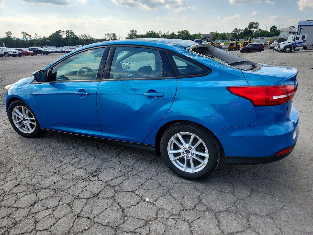 2015 Ford Focus Se Blue vin: 1FADP3F27FL226931