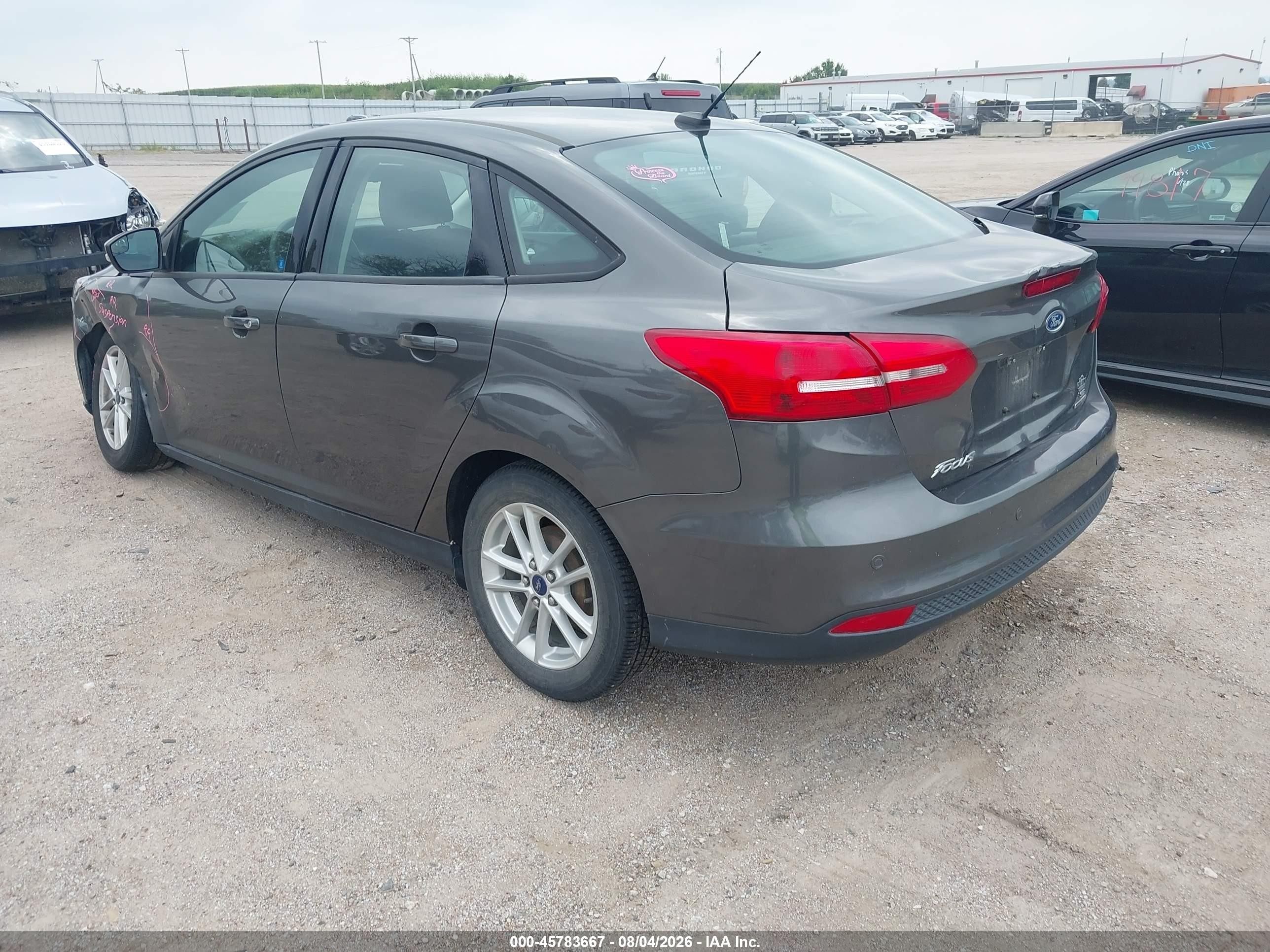 2015 Ford Focus Se Серый vin: 1FADP3F27FL231076