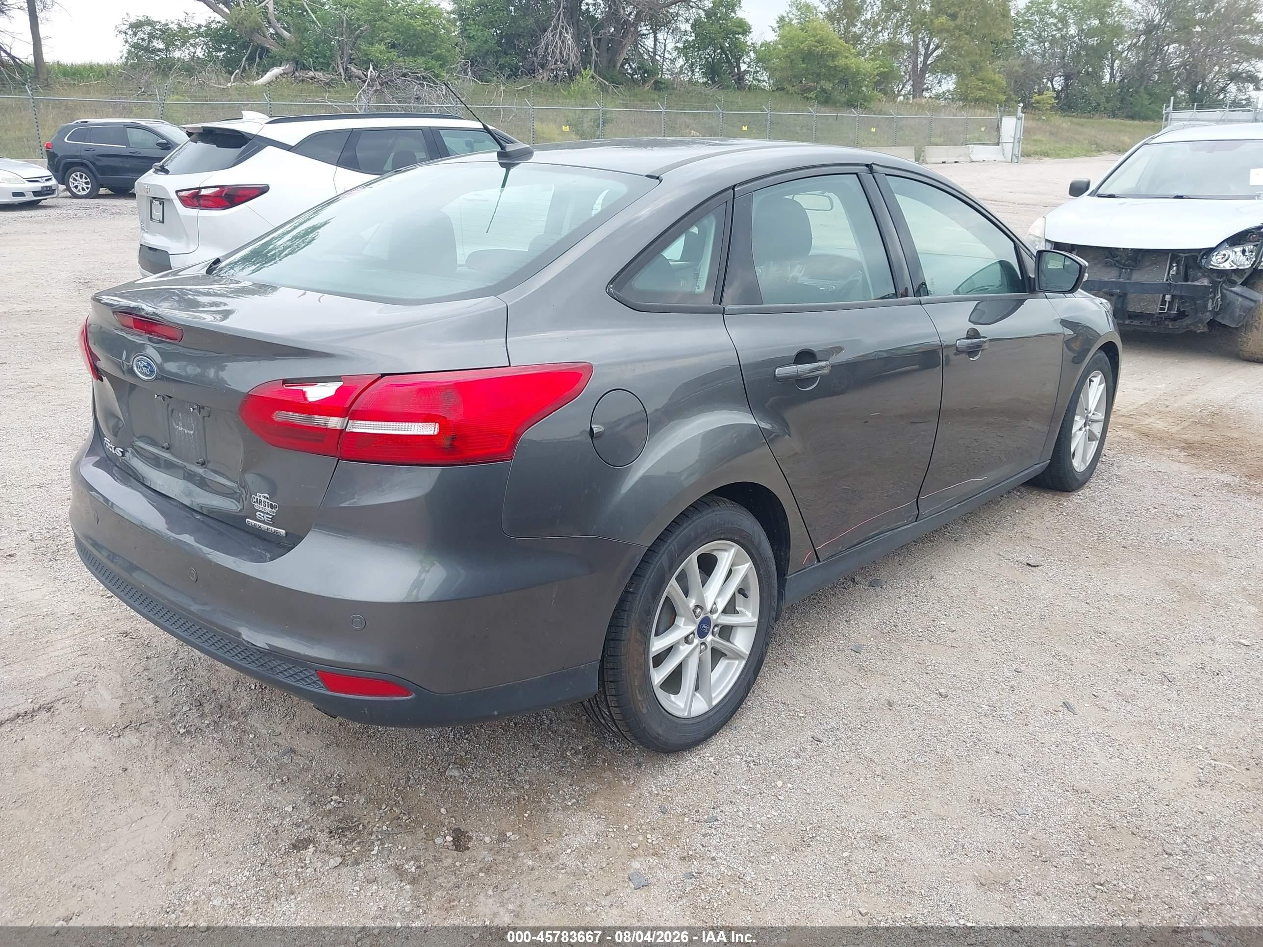 2015 Ford Focus Se Серый vin: 1FADP3F27FL231076