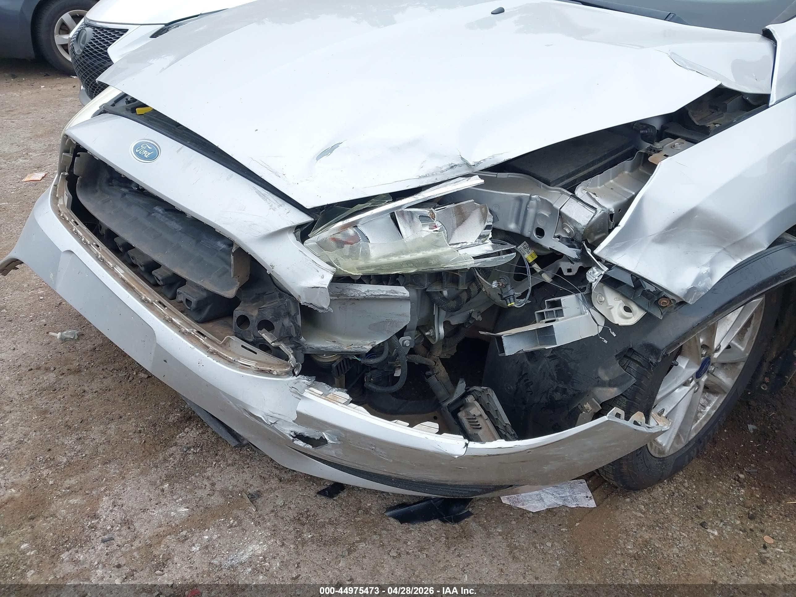 2015 Ford Focus Se Серый vin: 1FADP3F27FL234088