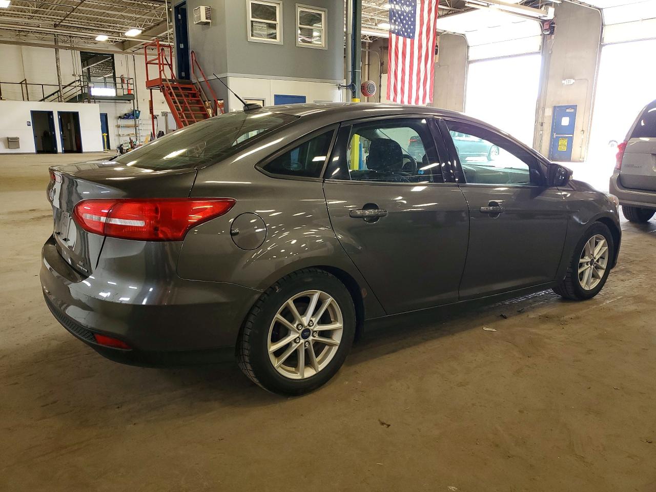 2015 Ford Focus Se Gray vin: 1FADP3F27FL243387