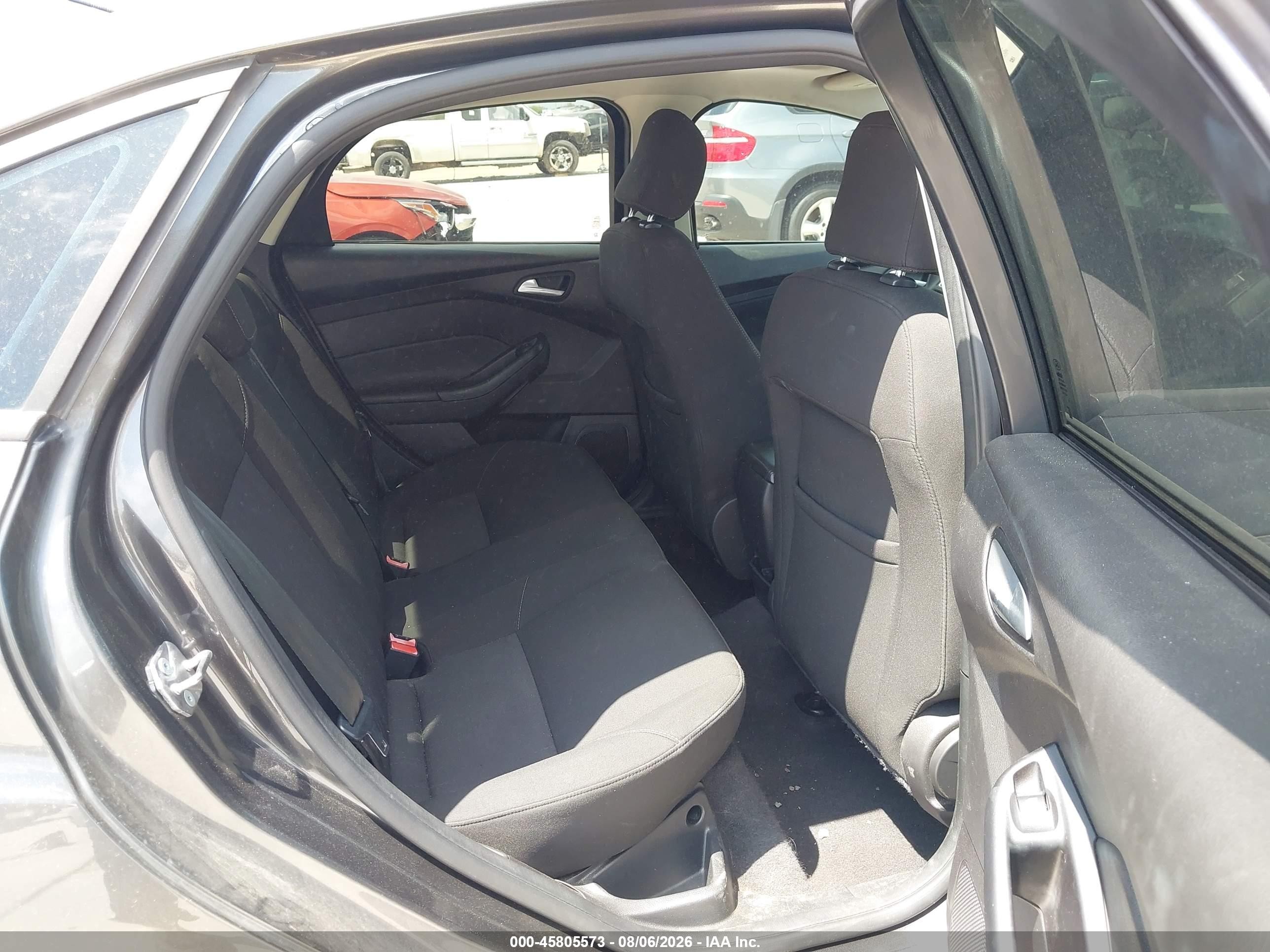 2015 Ford Focus Se Gray vin: 1FADP3F27FL243745