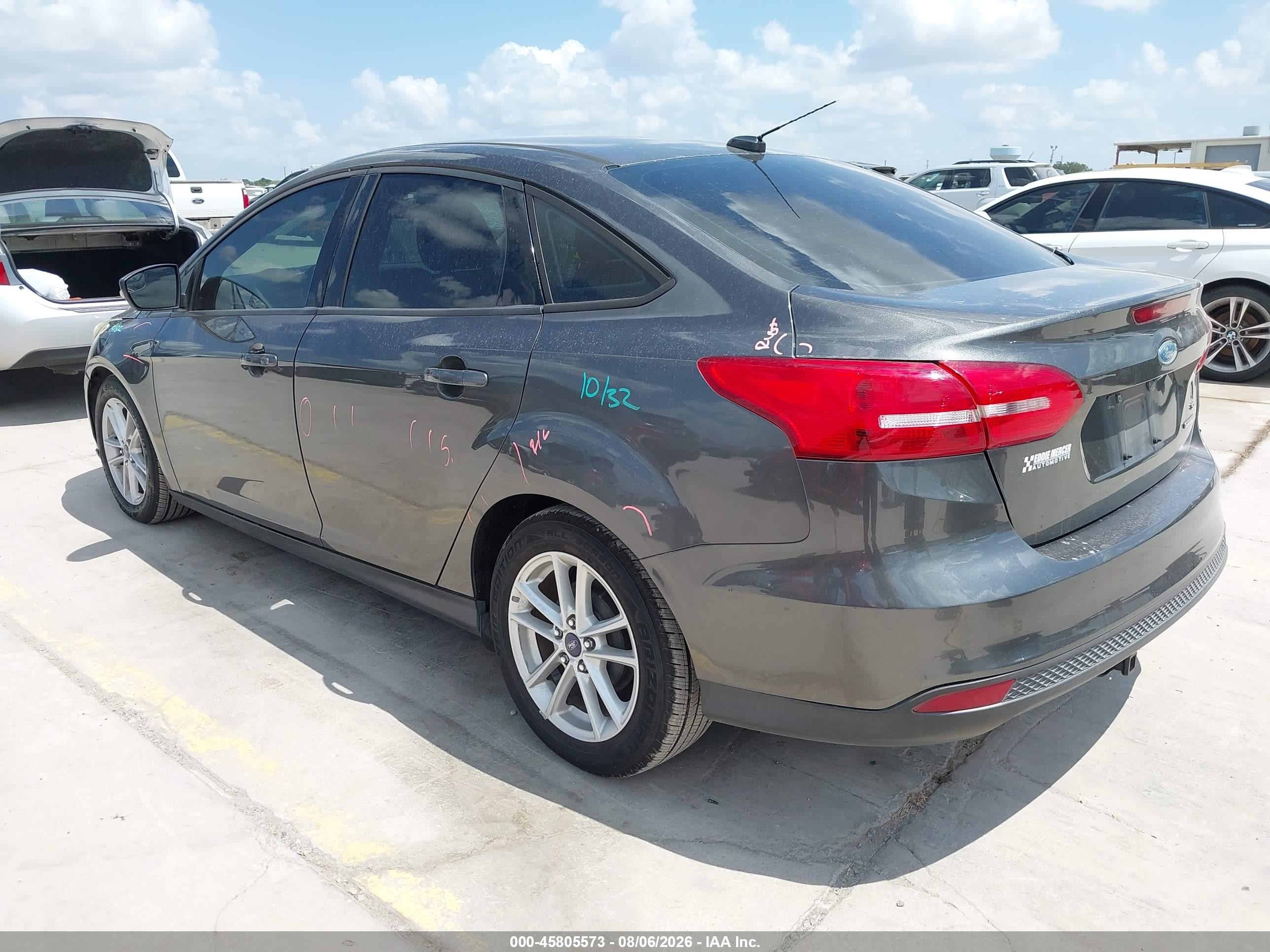 2015 Ford Focus Se Gray vin: 1FADP3F27FL243745
