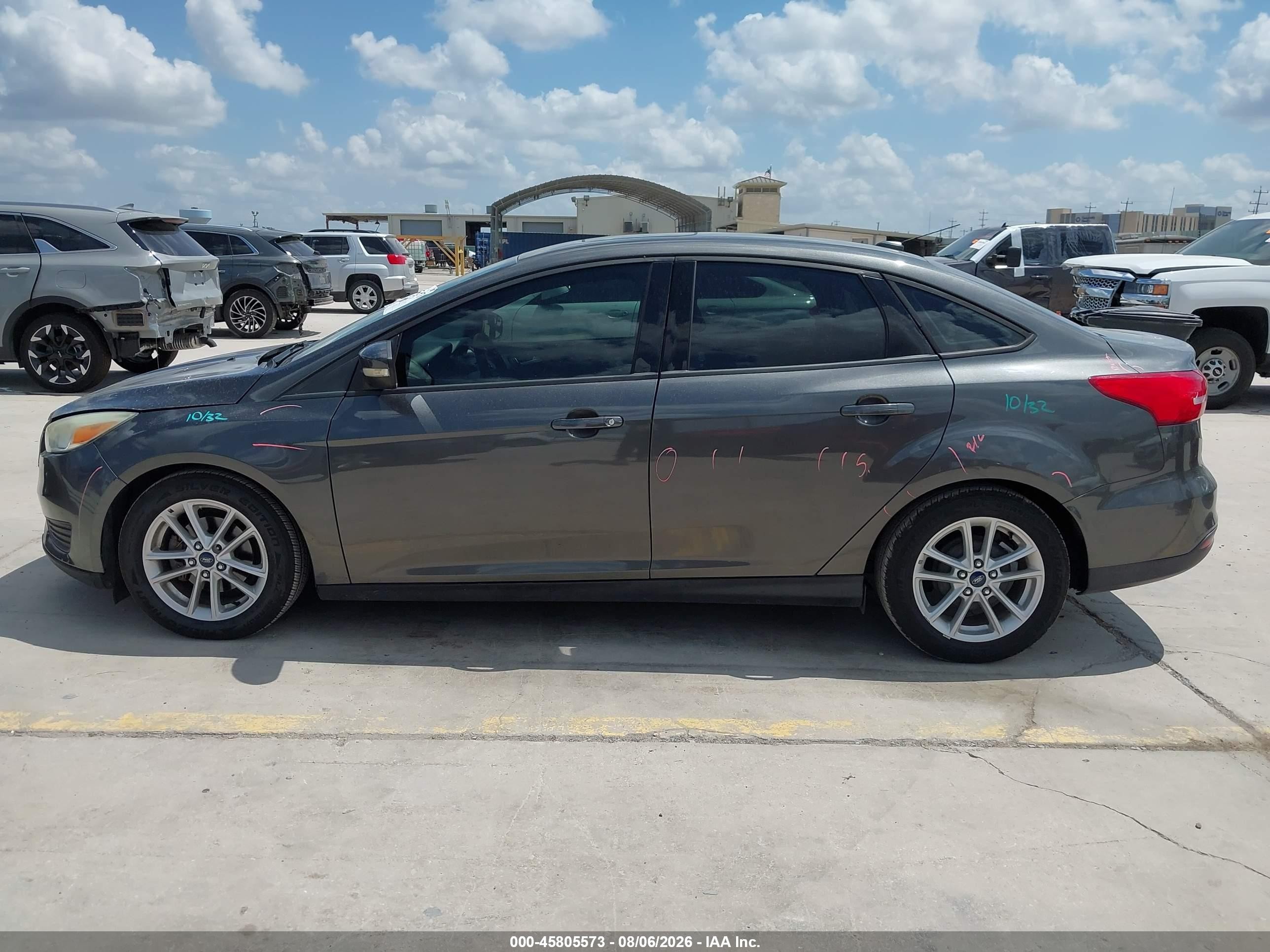 2015 Ford Focus Se Gray vin: 1FADP3F27FL243745