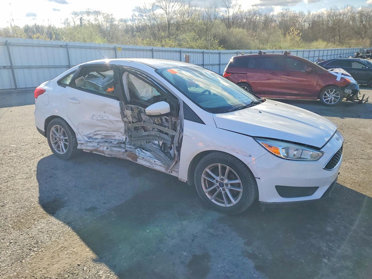 2015 Ford Focus Se White vin: 1FADP3F27FL244250