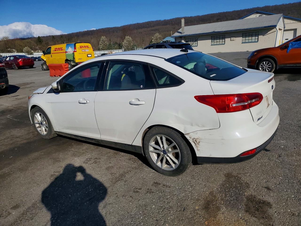2015 Ford Focus Se White vin: 1FADP3F27FL244250