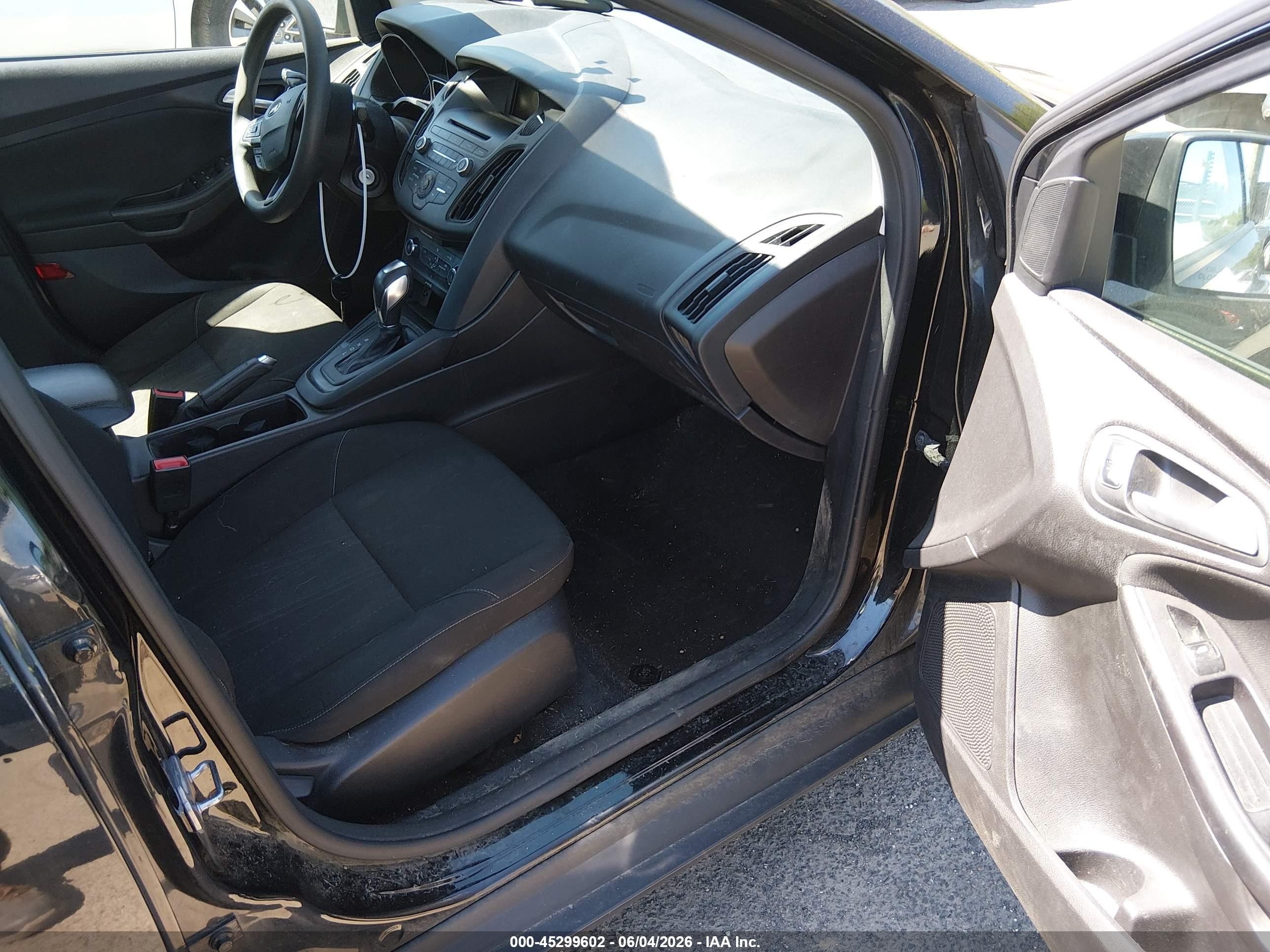 2015 Ford Focus Se Black vin: 1FADP3F27FL250842