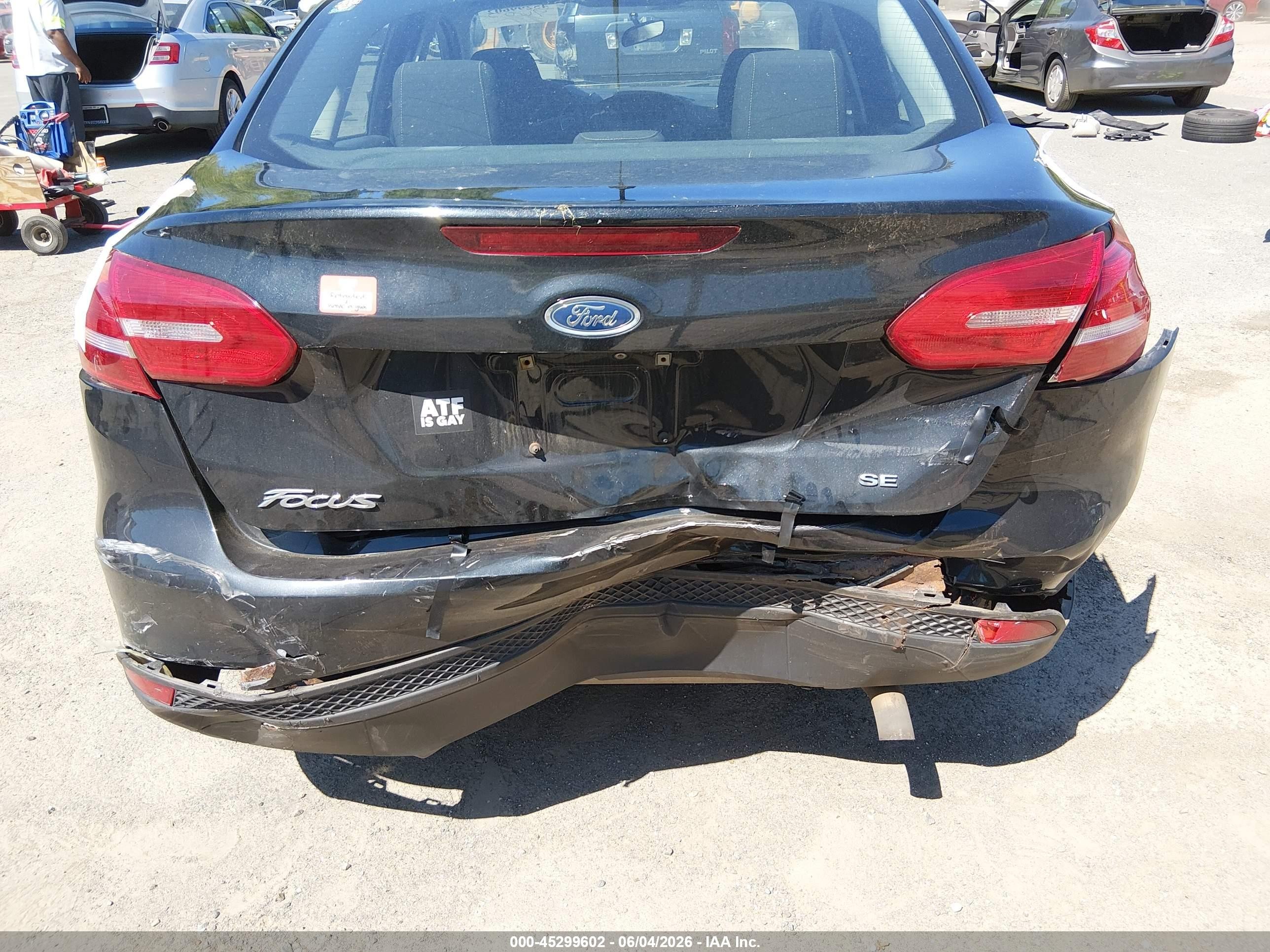 2015 Ford Focus Se Black vin: 1FADP3F27FL250842