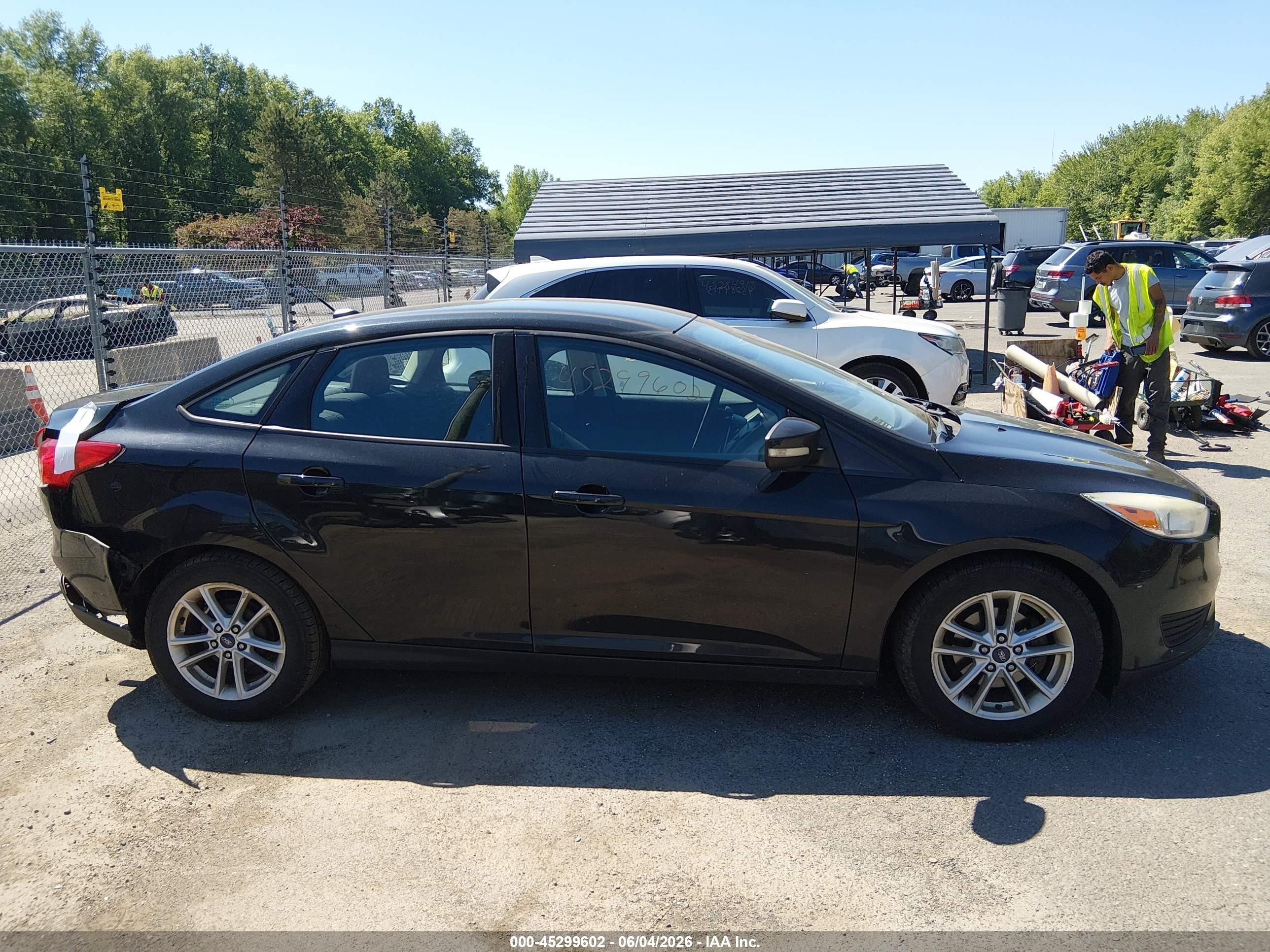 2015 Ford Focus Se Black vin: 1FADP3F27FL250842